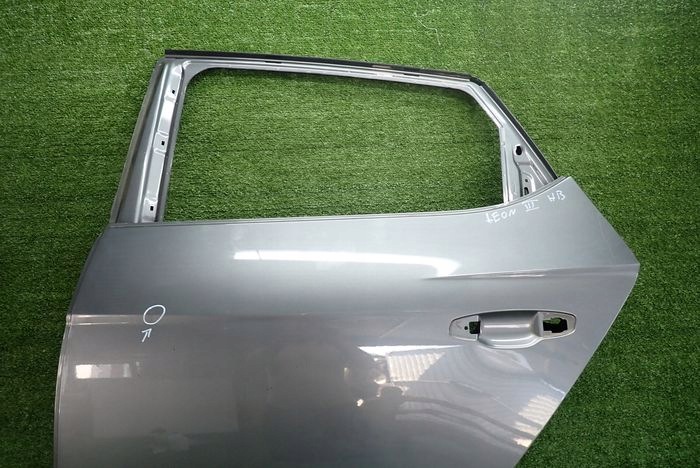 SEAT LEON IV HB door left rear. rear part