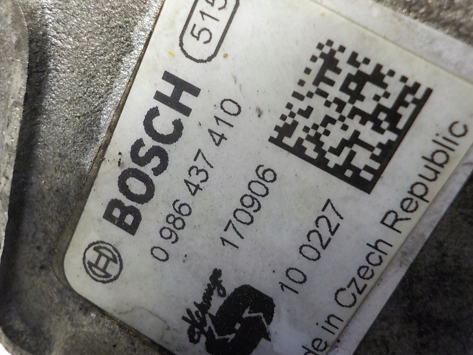 AUDI A4 B8 2.0 TDI Einspritzpumpe BOSCH 0986437410