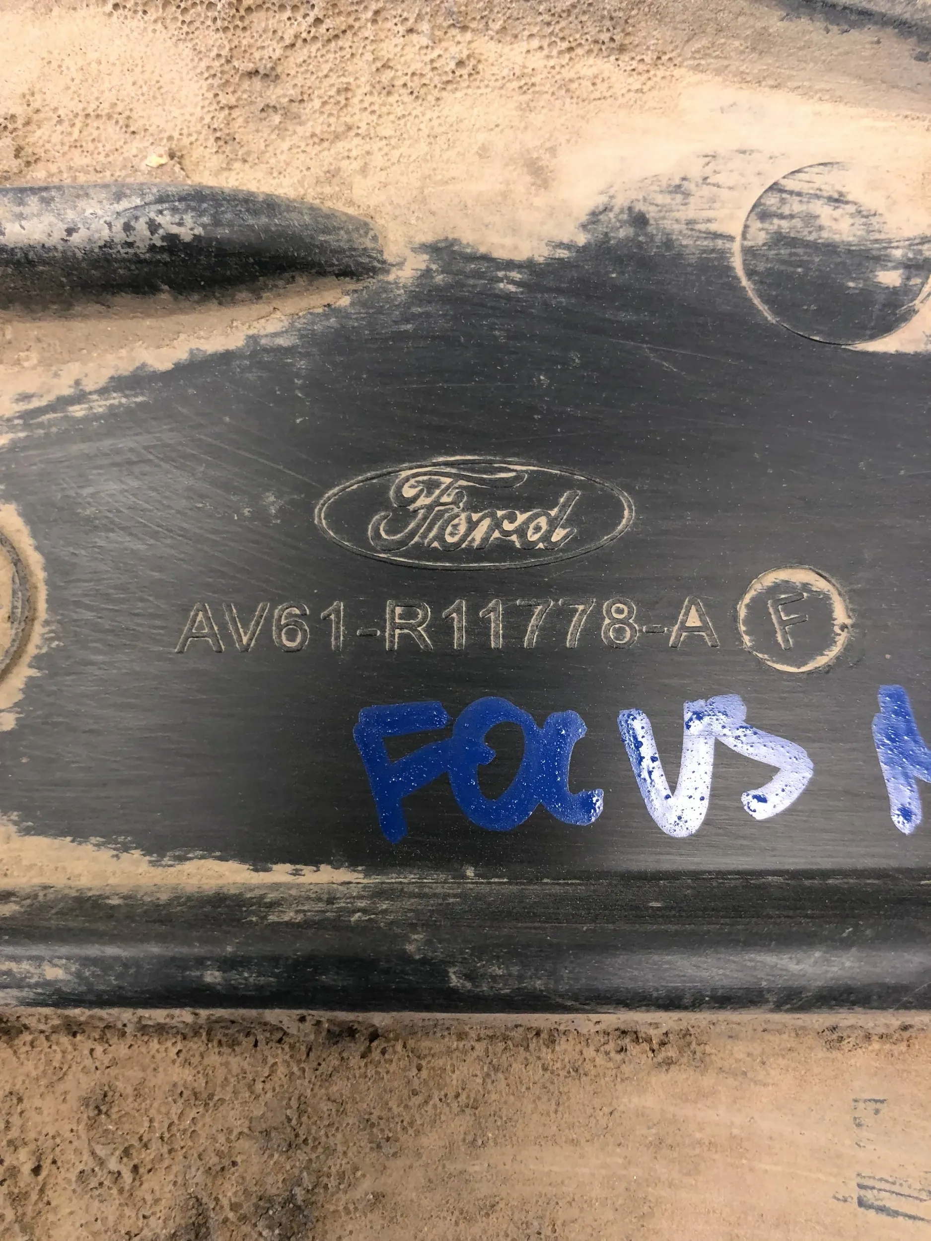 cover chassis FORD FOCUS MK3 AV61-R11778-AF