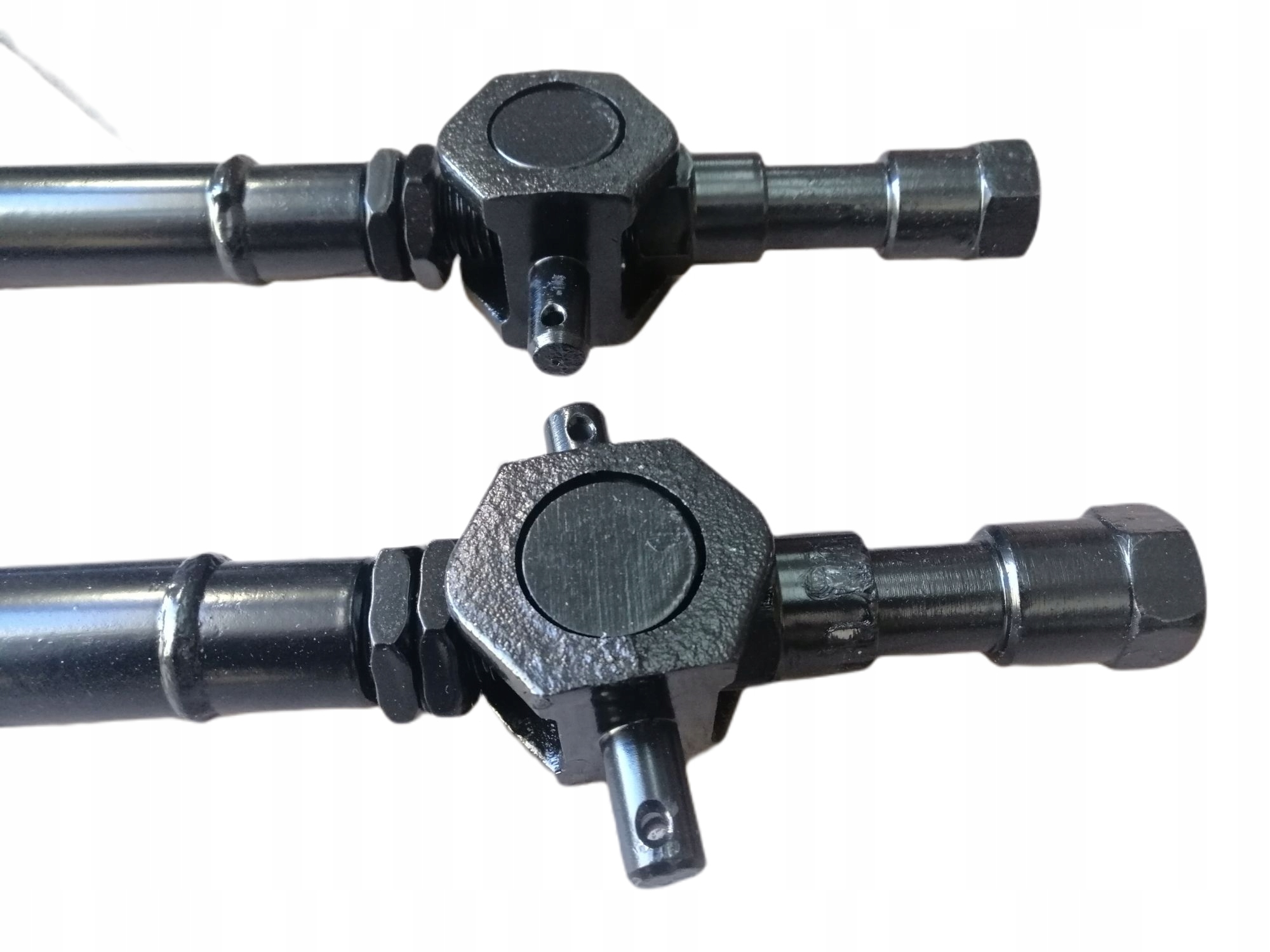 KOMPLET WIESZAK LEWY PRAWY T 25 WŁADIMIREC 2 SZT Numer katalogowy części 1456035