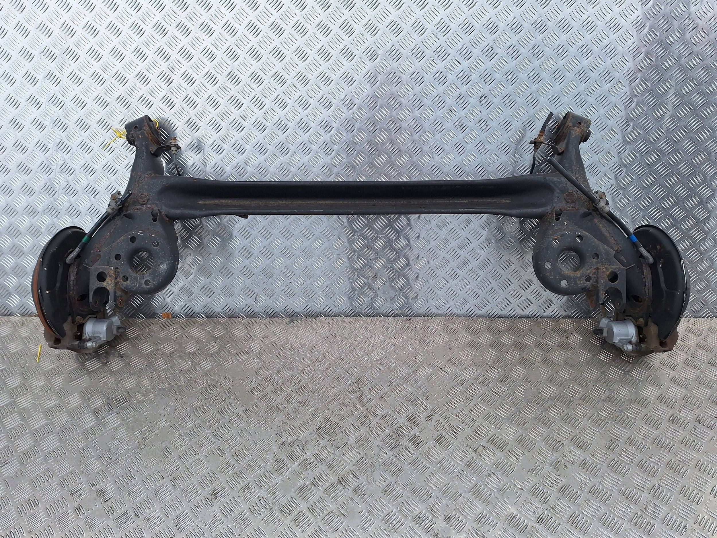 axis rear part suspension beam TOYOTA PRIUS plus 11-22 discs calipers