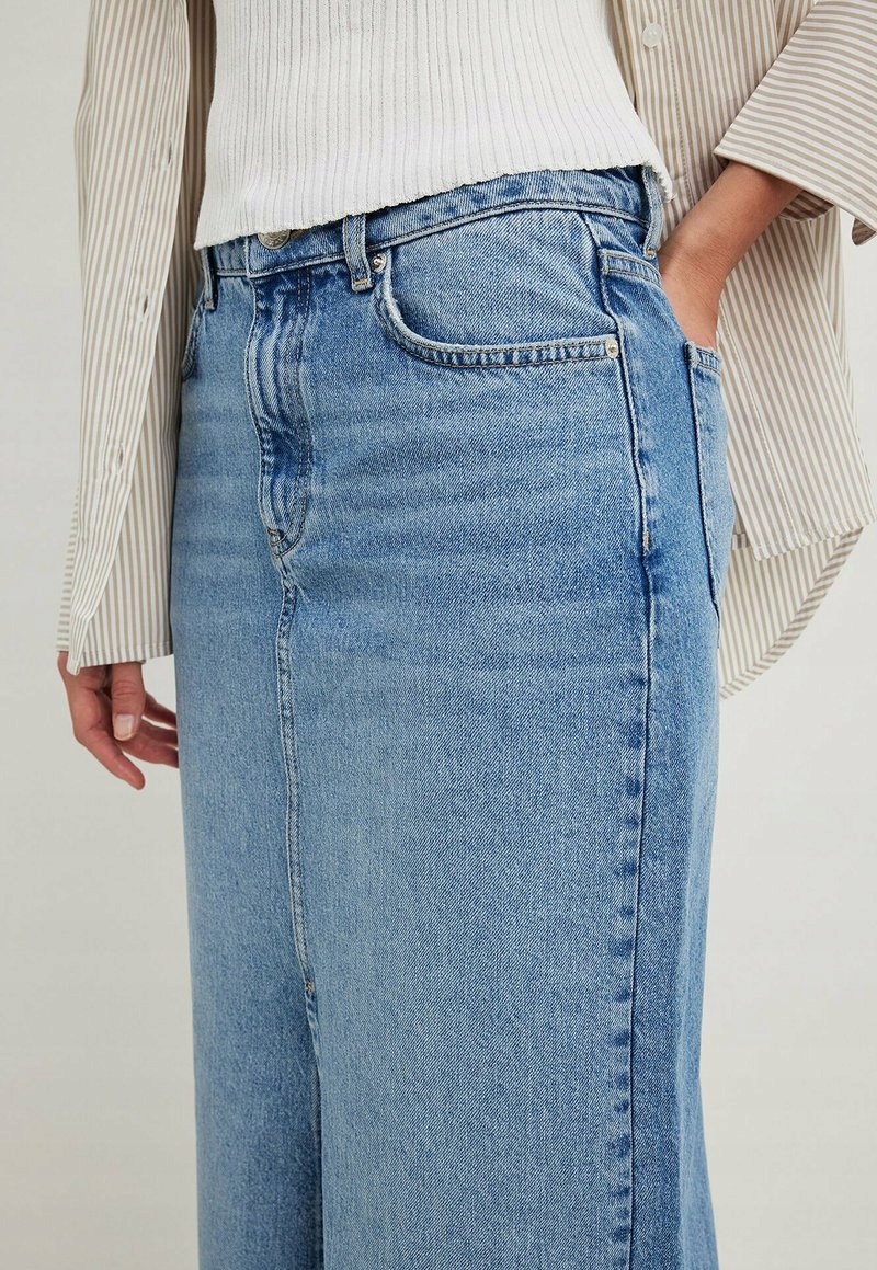 Sukně s rozparkem Na-Kd 34