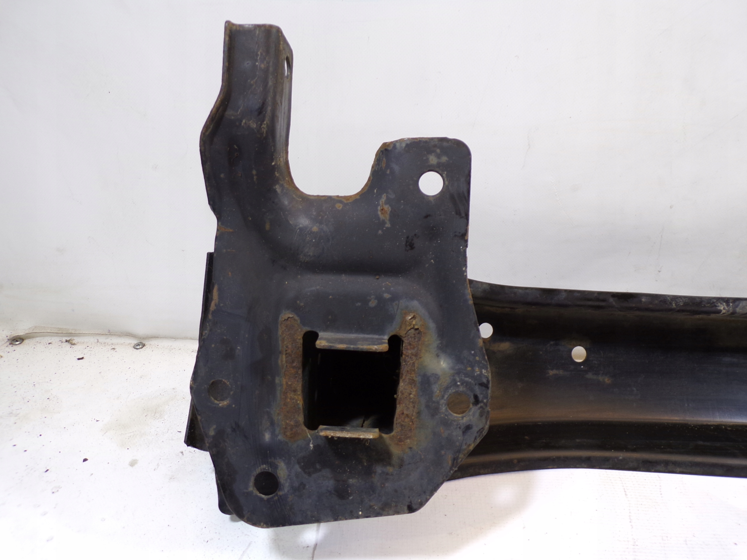 bumper support of the front VW TRANSPORTER T5
