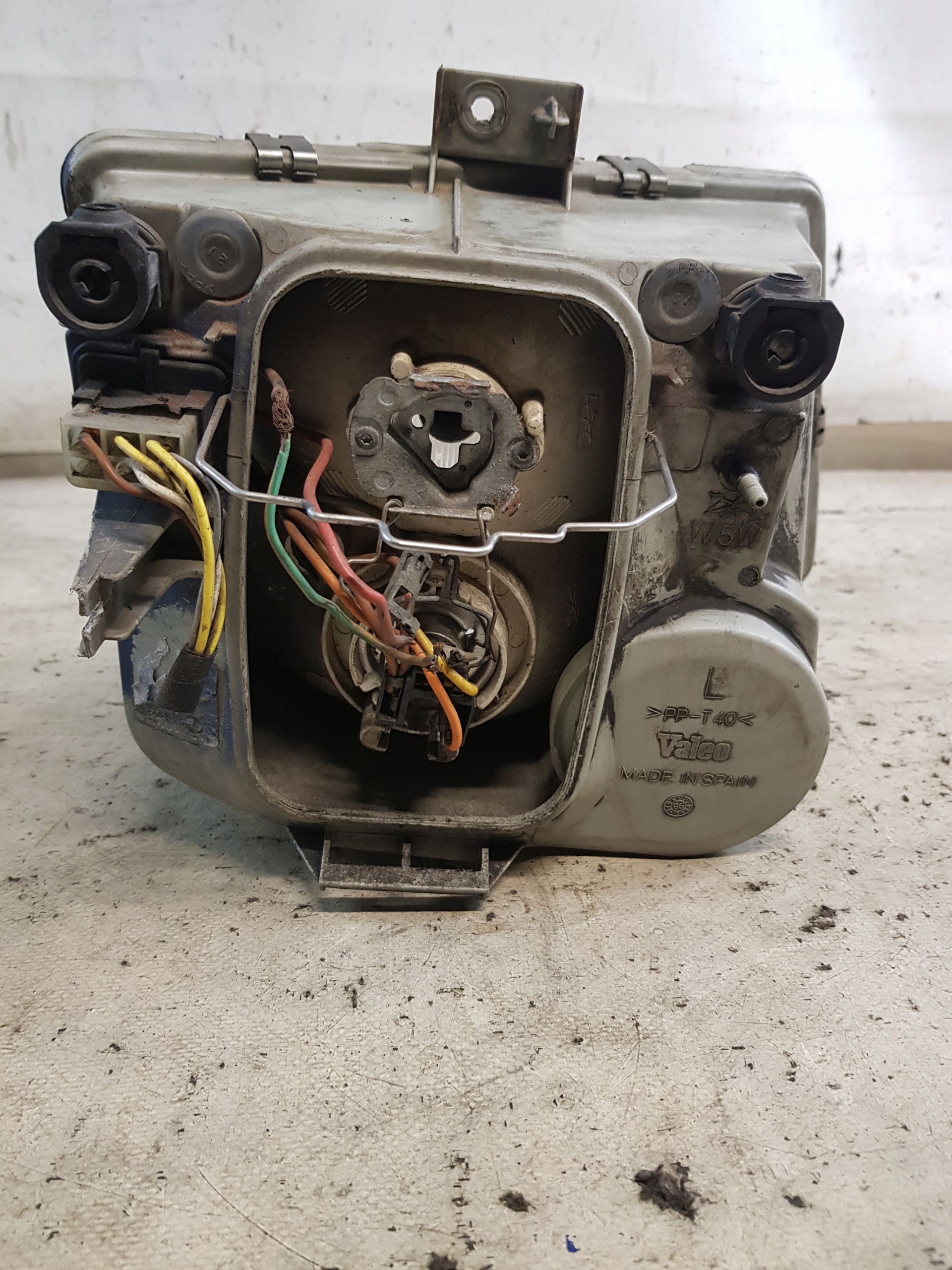 light left front MERCEDES VITO and