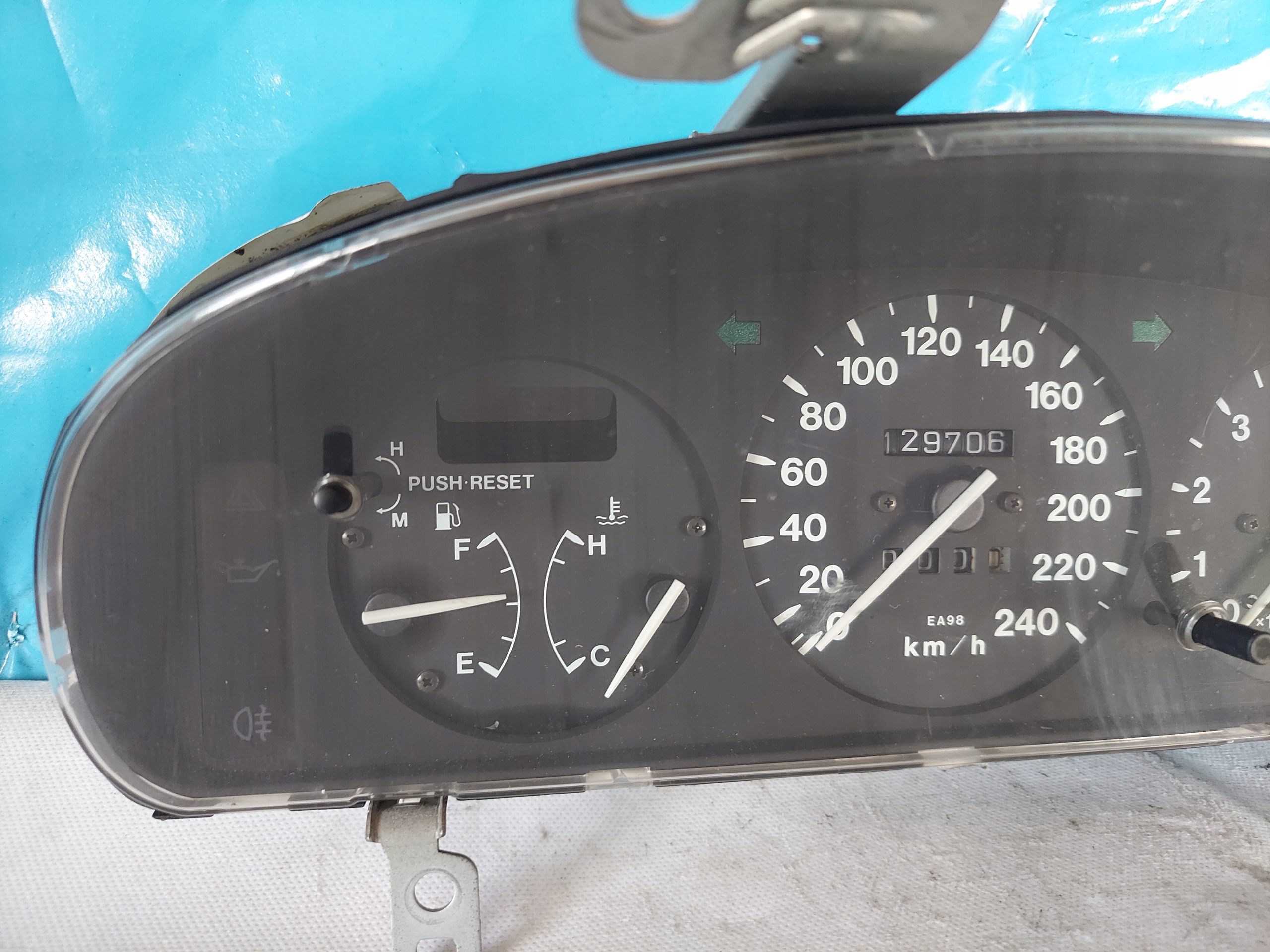 dials clock MAZDA MX-3 EC 1.6 B EB57A