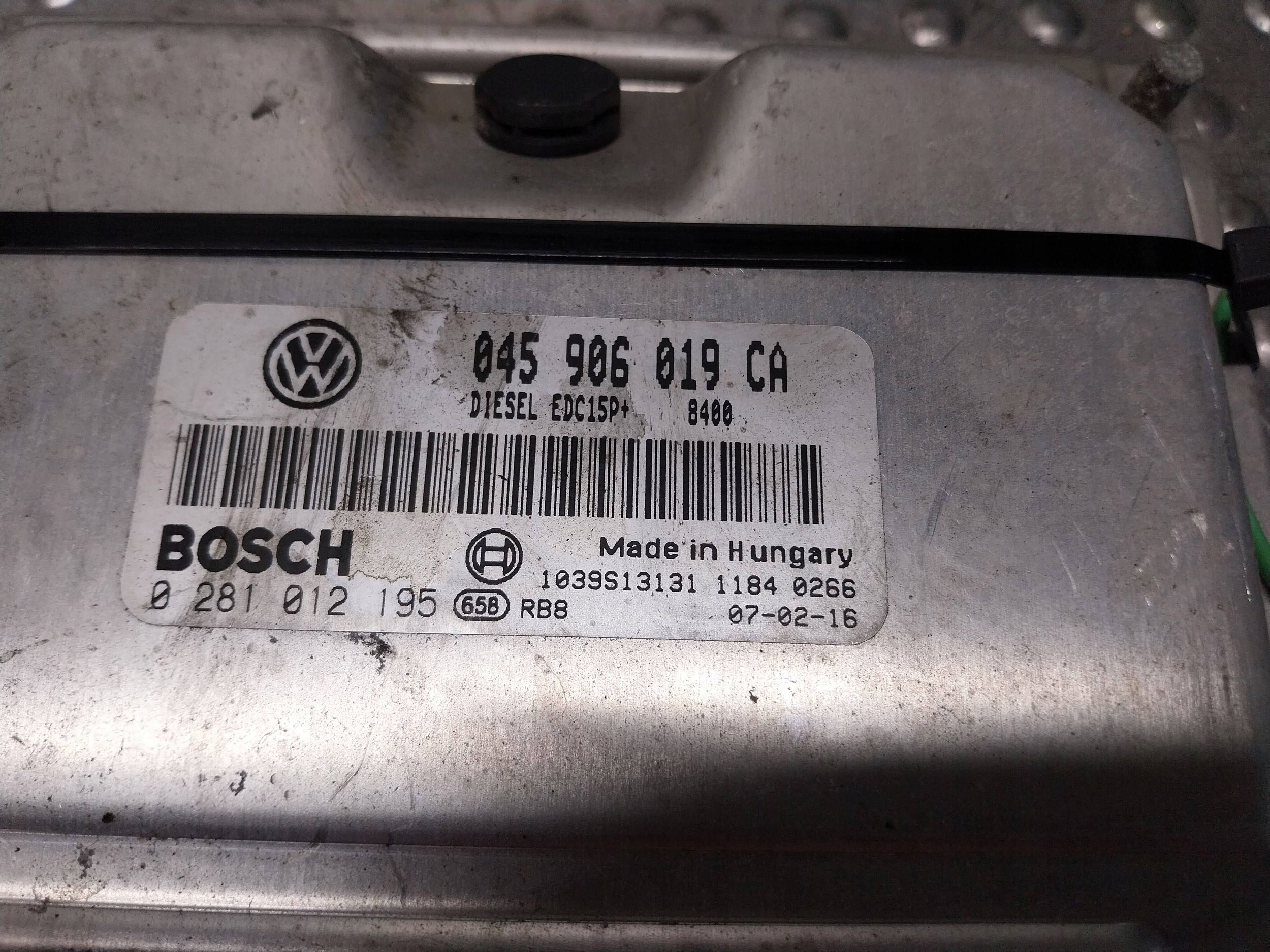 computer control unit of the engine 045906019CA 0281012195 VW POLO IV 1.4 TDI