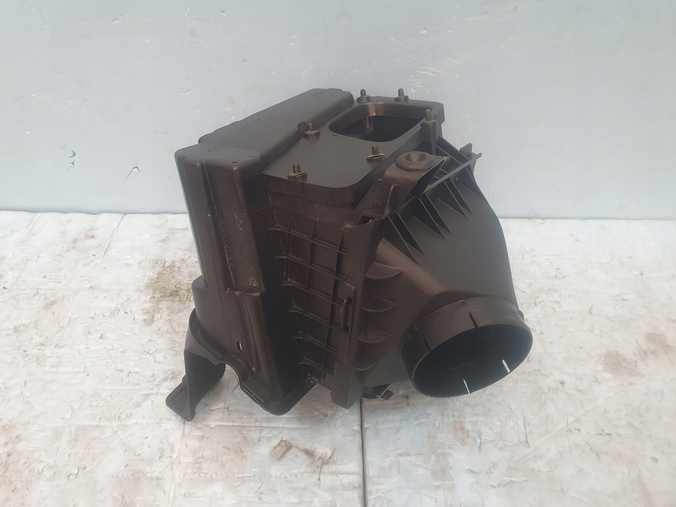 КОРПУС ФІЛЬТРА ПОВІТРЯ КАДИЛАК СТС НОВЕ