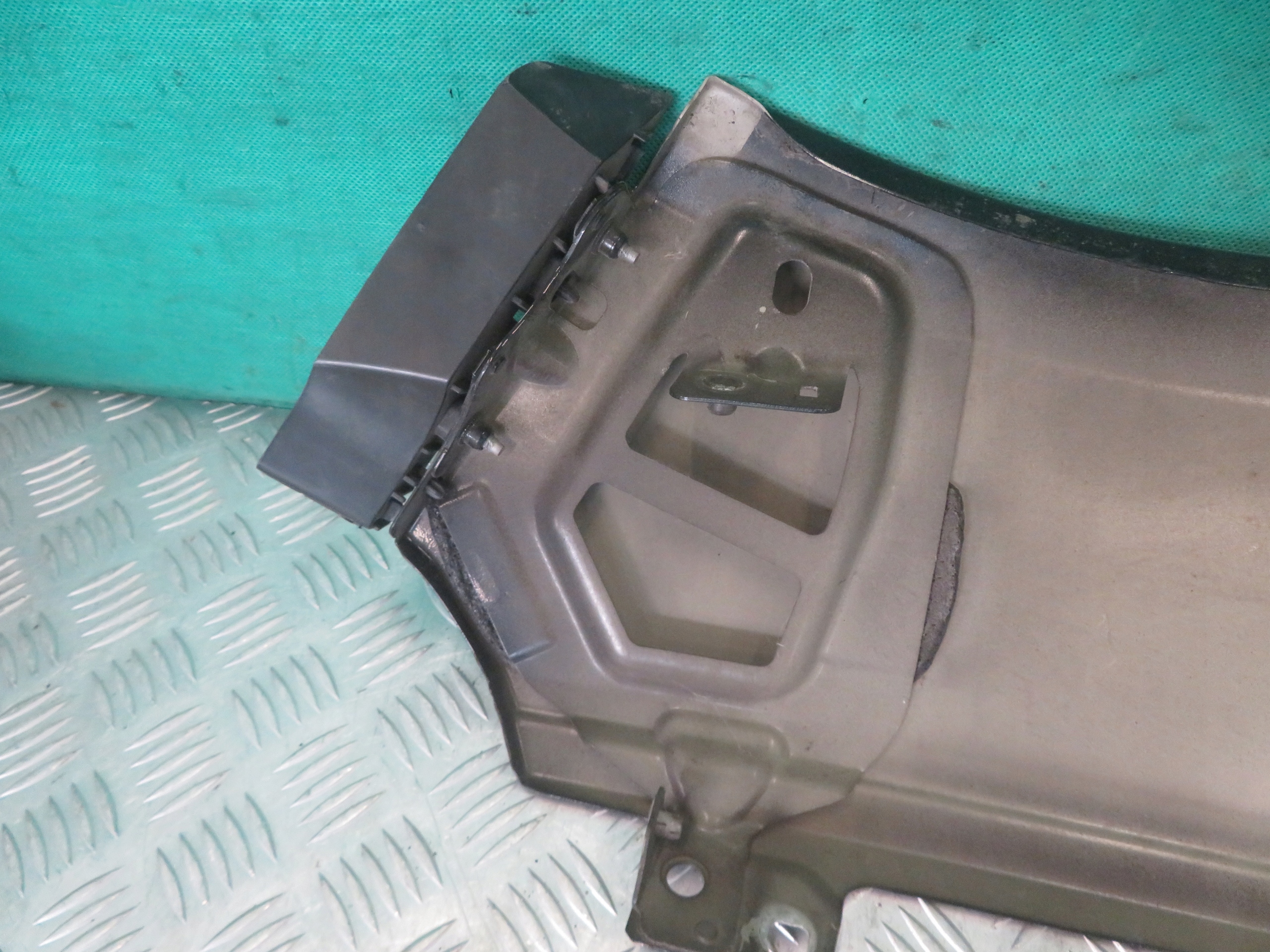 Aile Gauche Avant RANGE ROVER VOGUE L405 17R