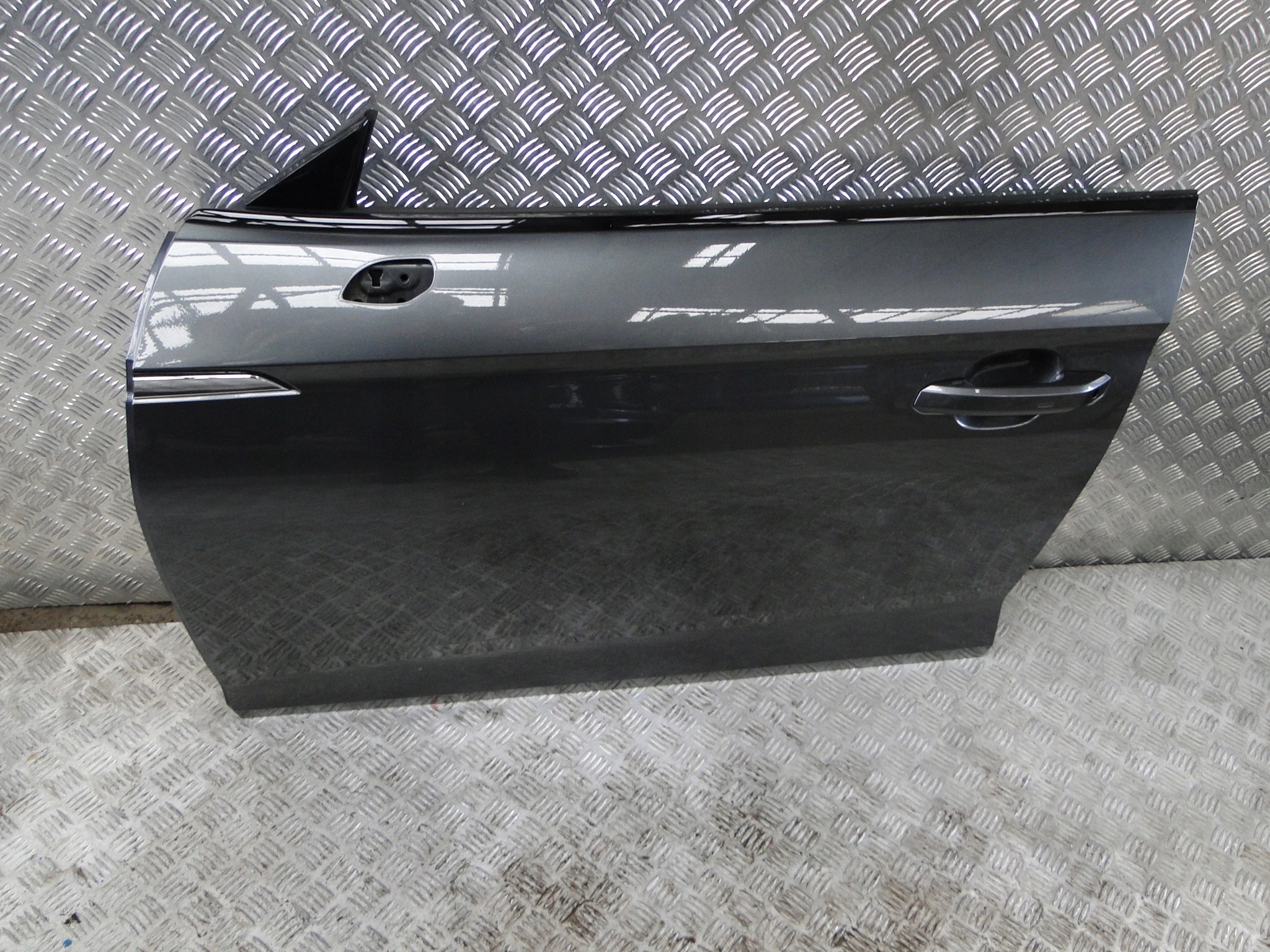 DRZWI LEWY PRZÓD AUDI A5 8W6 SPORTBACK LZ7S Producent części Audi OE