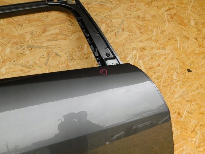 JAGUAR and-PACE IPACE door right rear. rear part