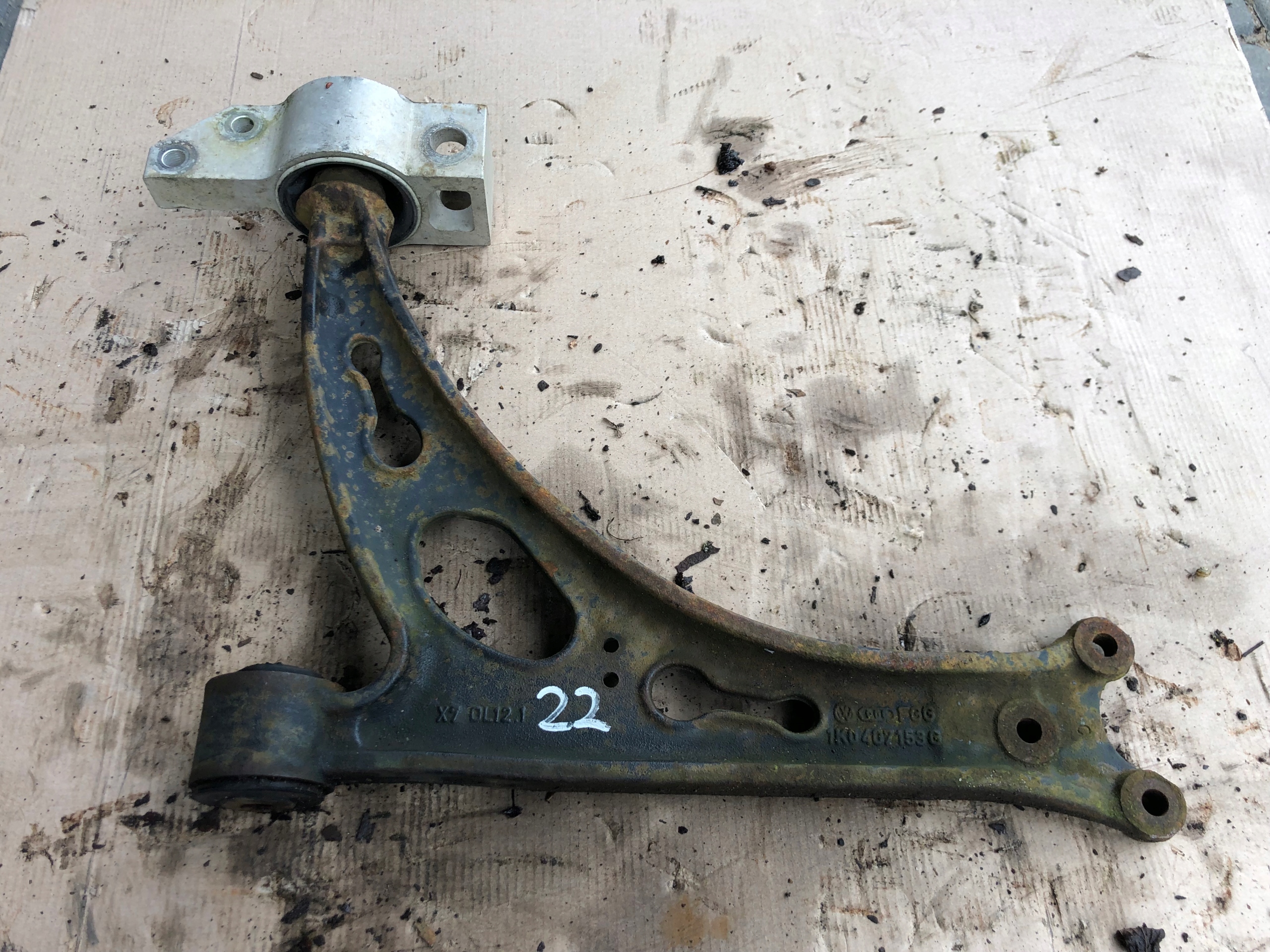 Querlenker VW SKODA AUDI 1K0407153G