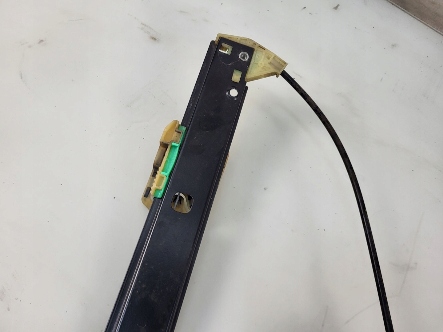 window regulator door of left left front AUDI A4 B8 8K0837461E