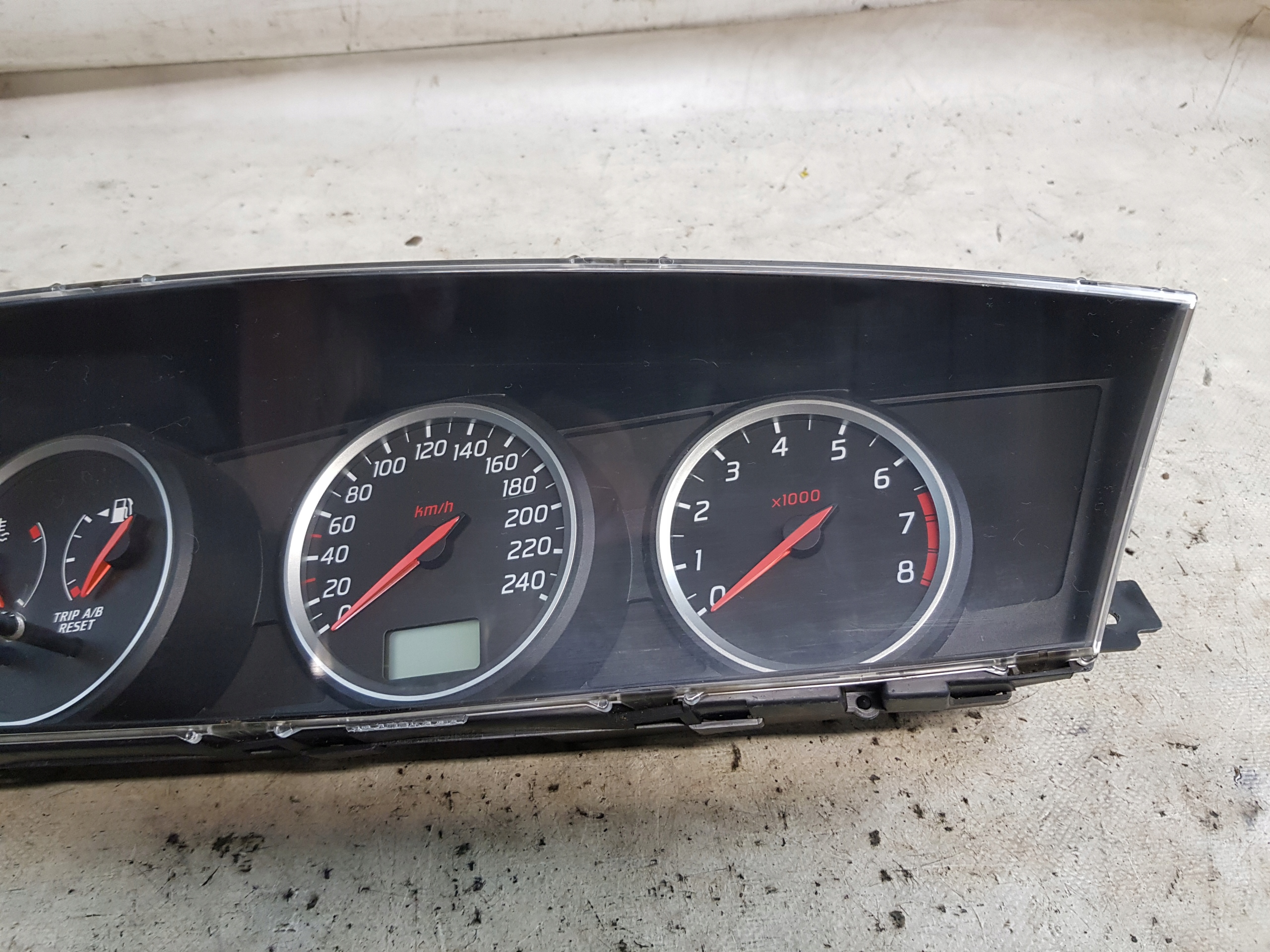 dials dials NISSAN PRIMERA P12 1.8B