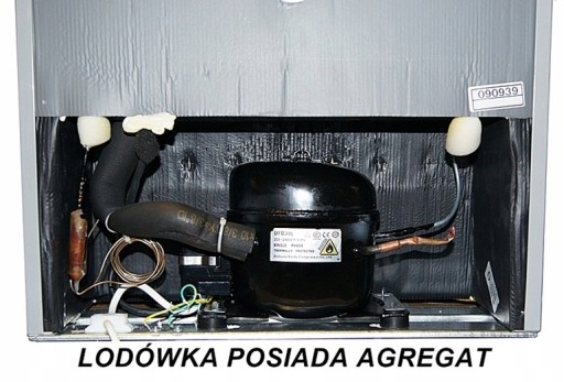 MAŁA LODÓWKA Z ZAMRAŻARNIKIEM SIGMA BC-45 BIAŁA Model BC45 biała