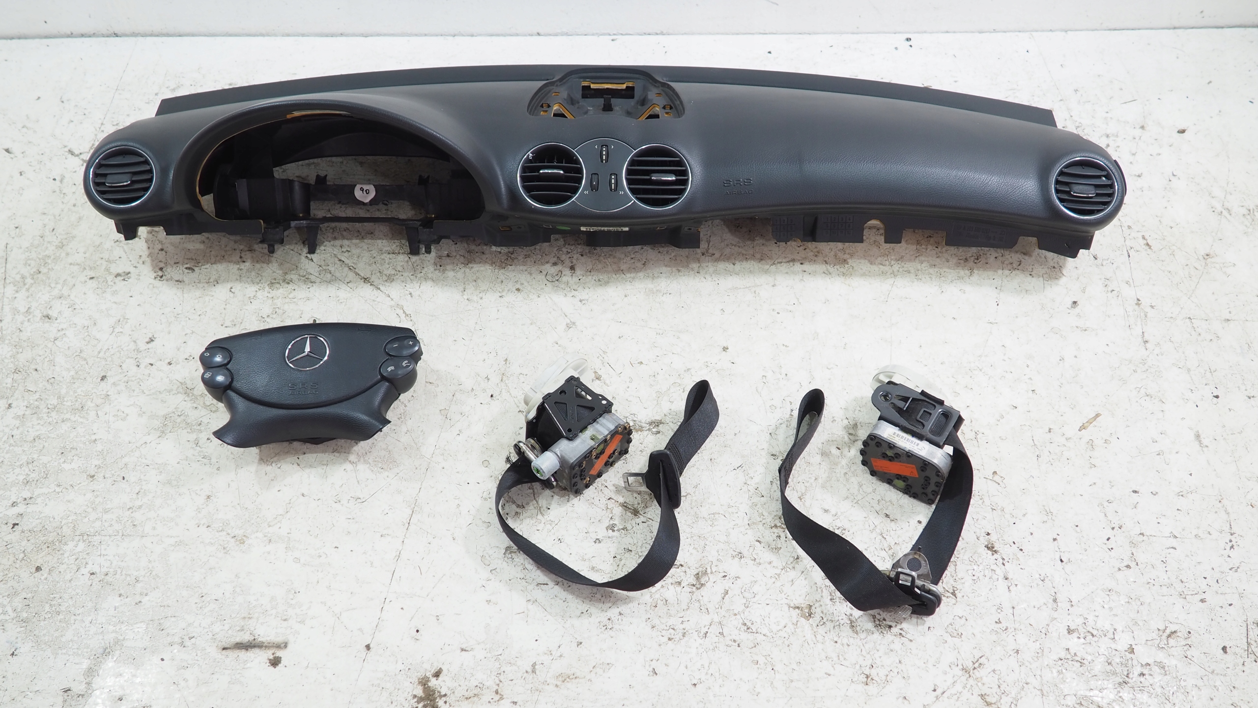 Mercedes CLK W209 C209 console dashboard instrument panel original A2096800287