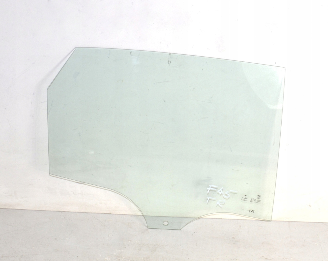 BMW 2 F45 скло двері зад. права 7296394