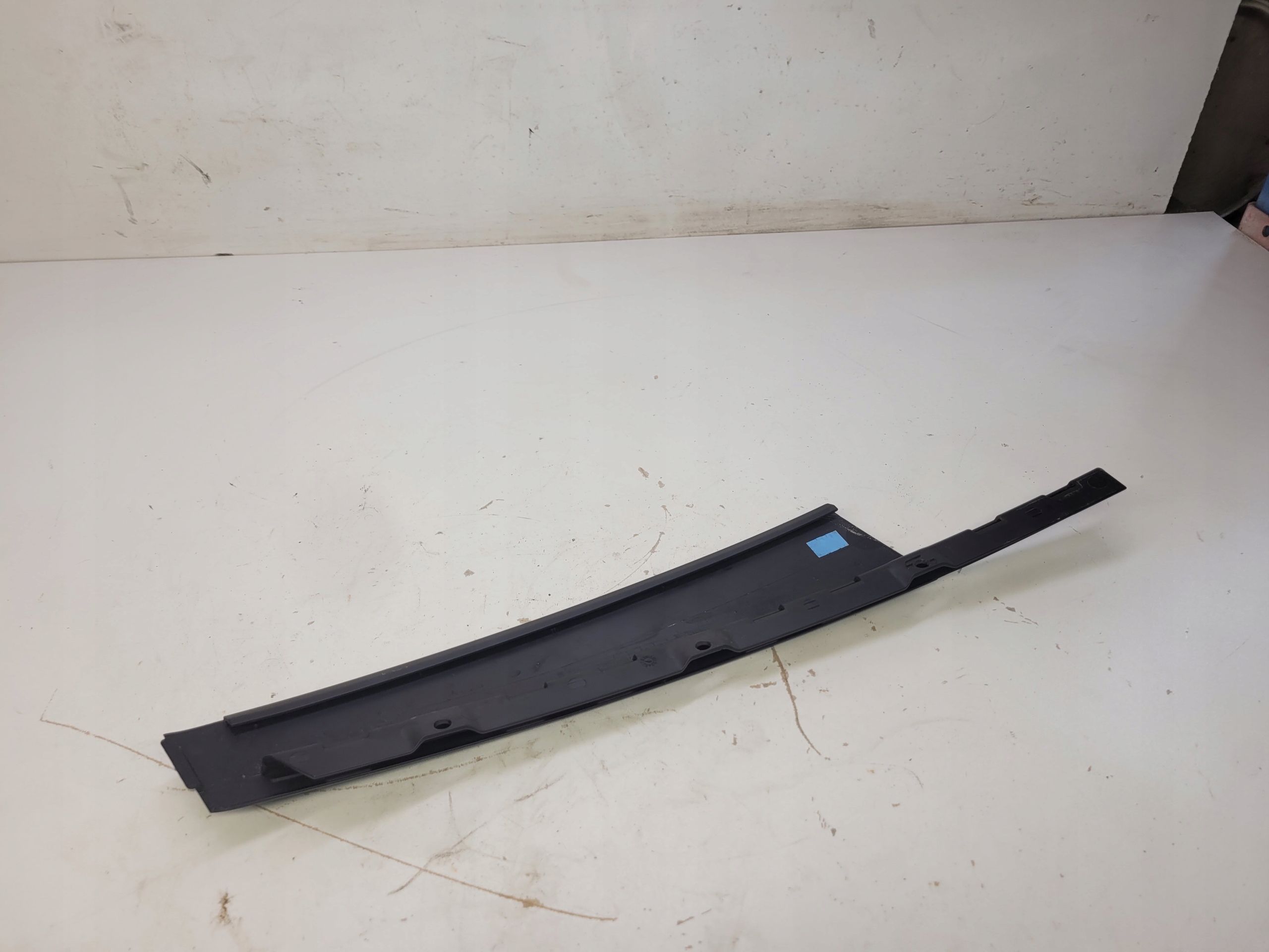 moulding cover door right P AUDI A8 D4 4H0837902
