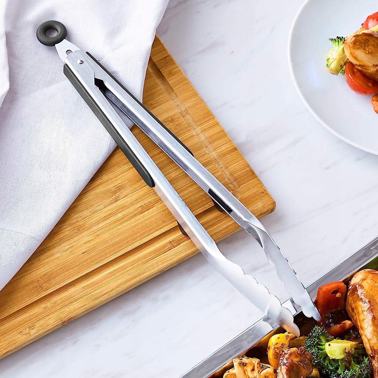 Szczypce do GRILLA kuchenne metalowe 31 cm długie Marka Amazon