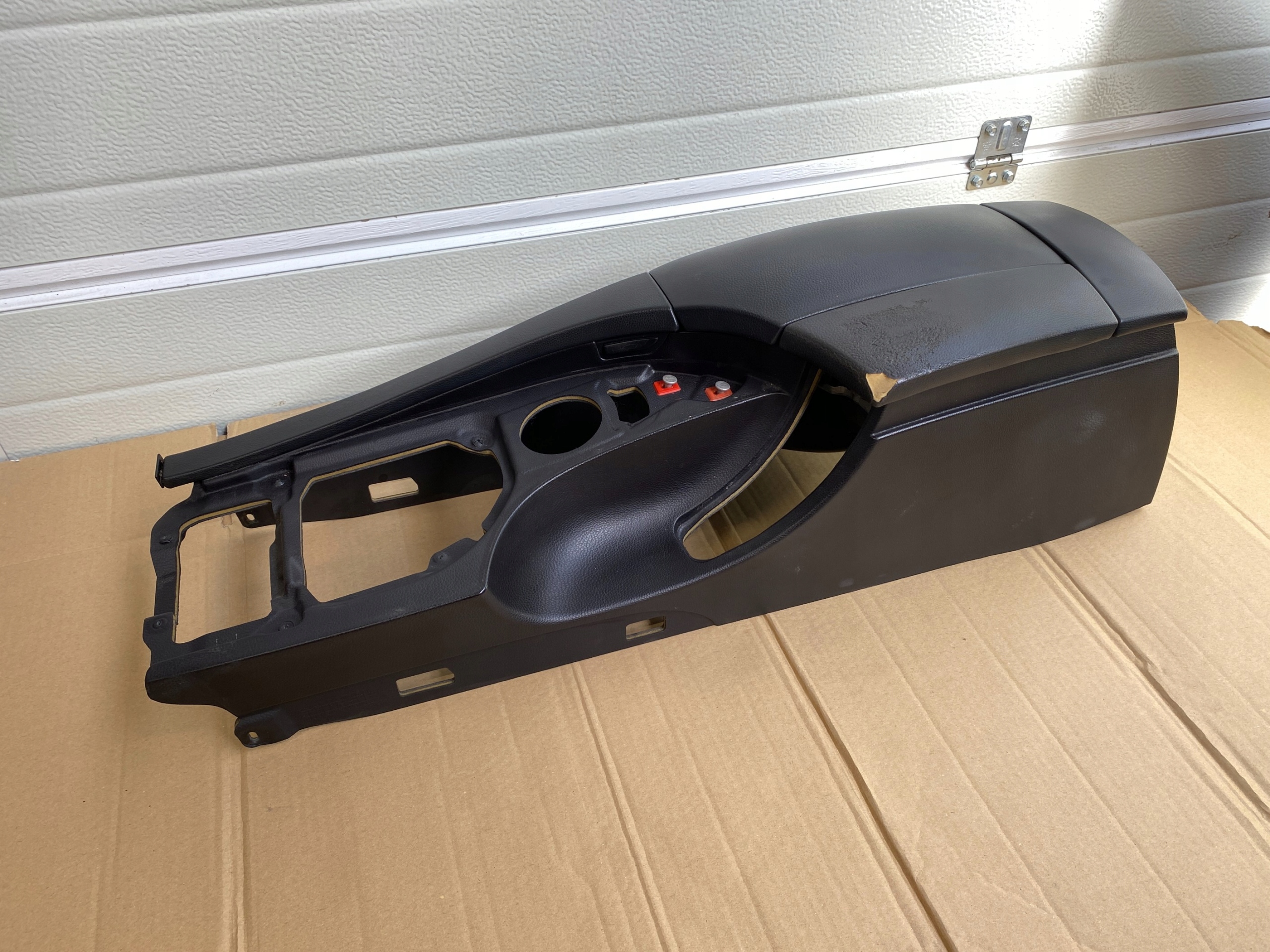 BMW 5 E60 E61 TUNEL ŚRODKOWY CZARNY SKÓRA EUROPA Numer katalogowy części 7034086