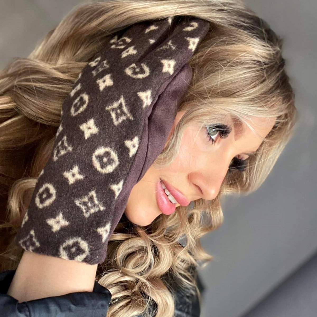 RĘKAWICZKI DAMSKIE CIEPŁE SMART London Print CZER Rodzaj pięciopalczaste