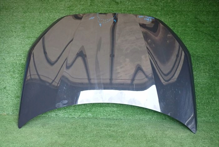 SEAT TARRACO cofano