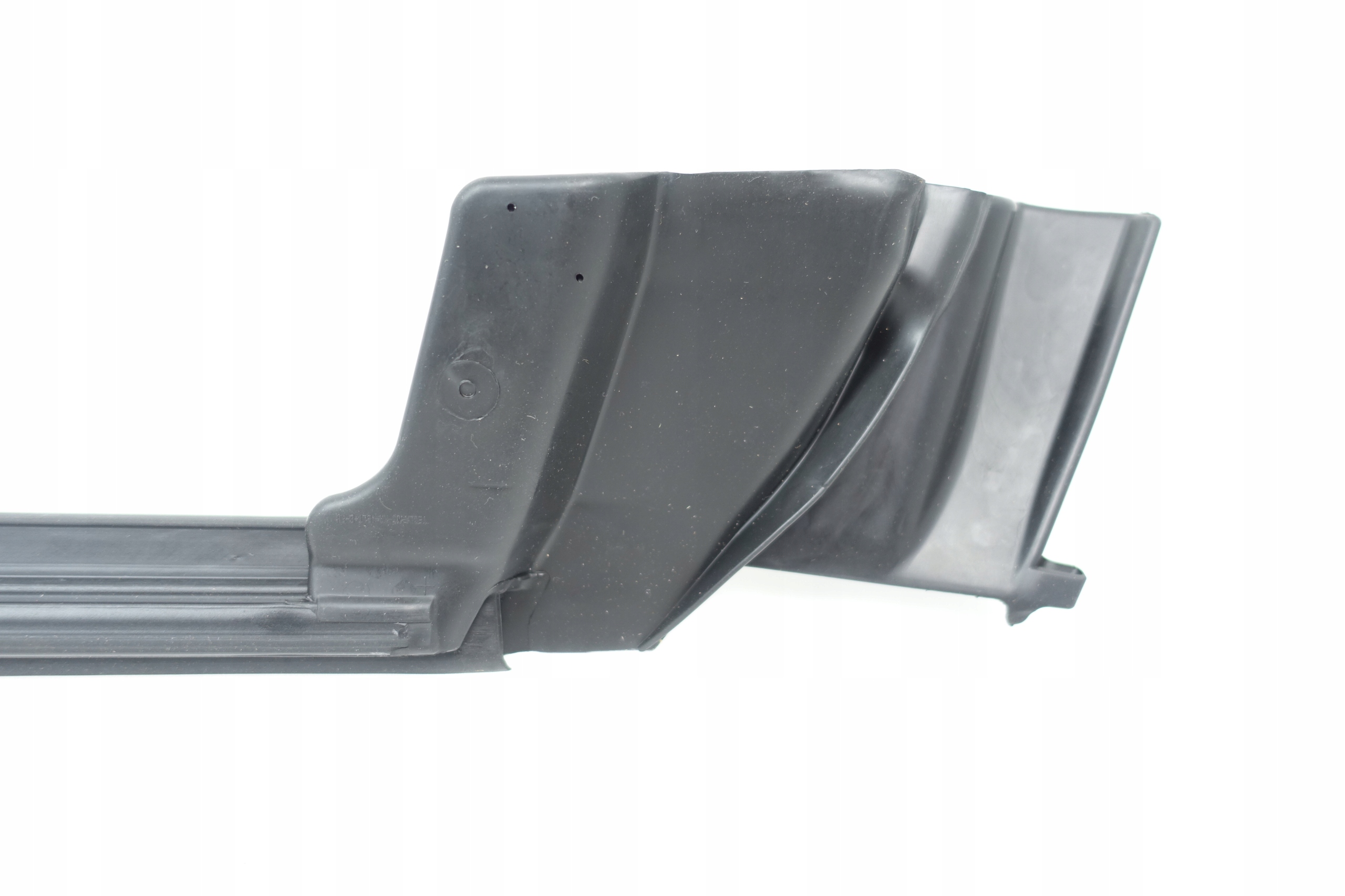 moulding dust door right front TESLA 3