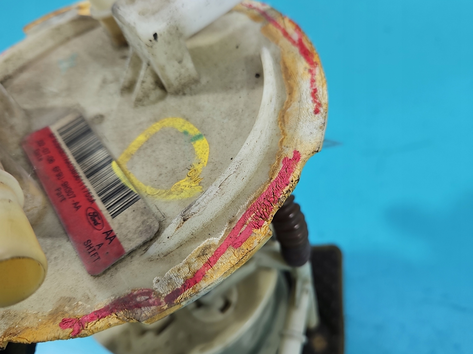 насос топливный FORD TAURUS X 3.0 V6 корпус 4