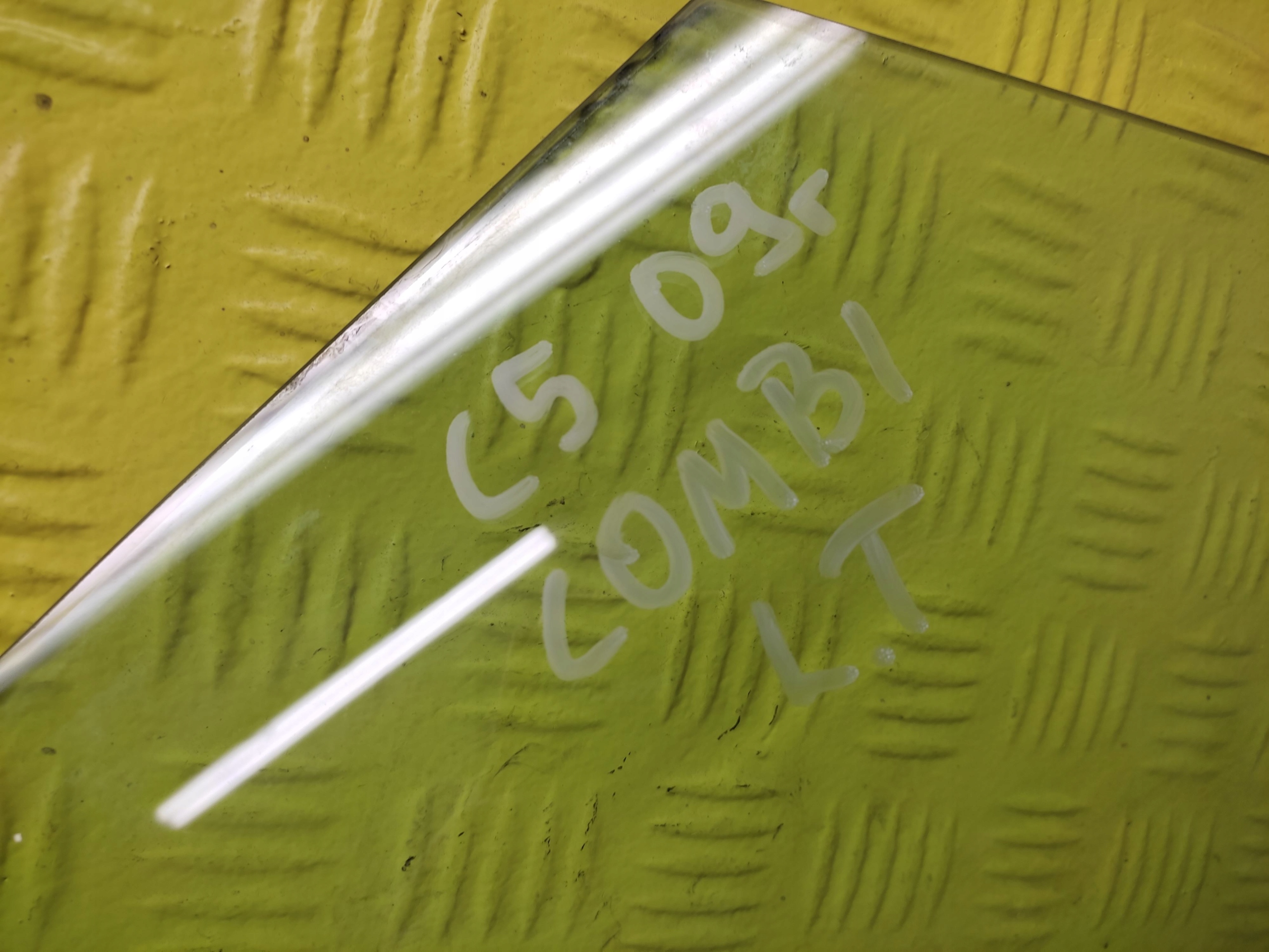 CITROEN C5 III KOMBI window door left rear part