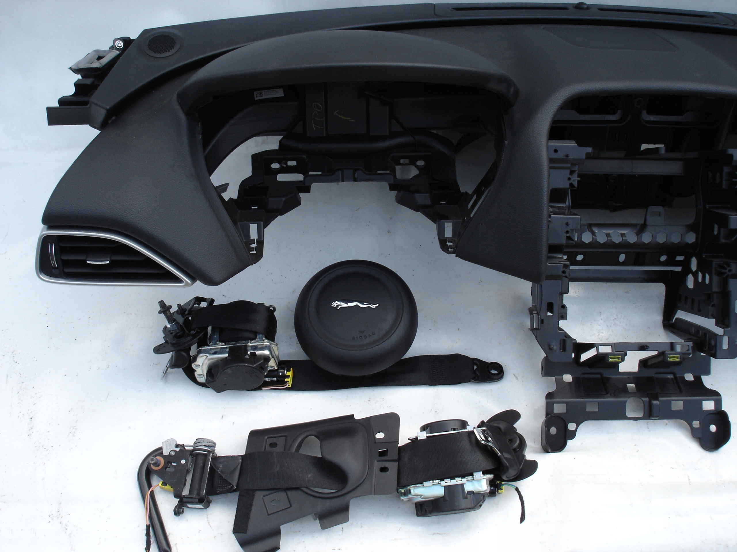 JAGUAR F-PACE Konsole AIRBAG Gurten