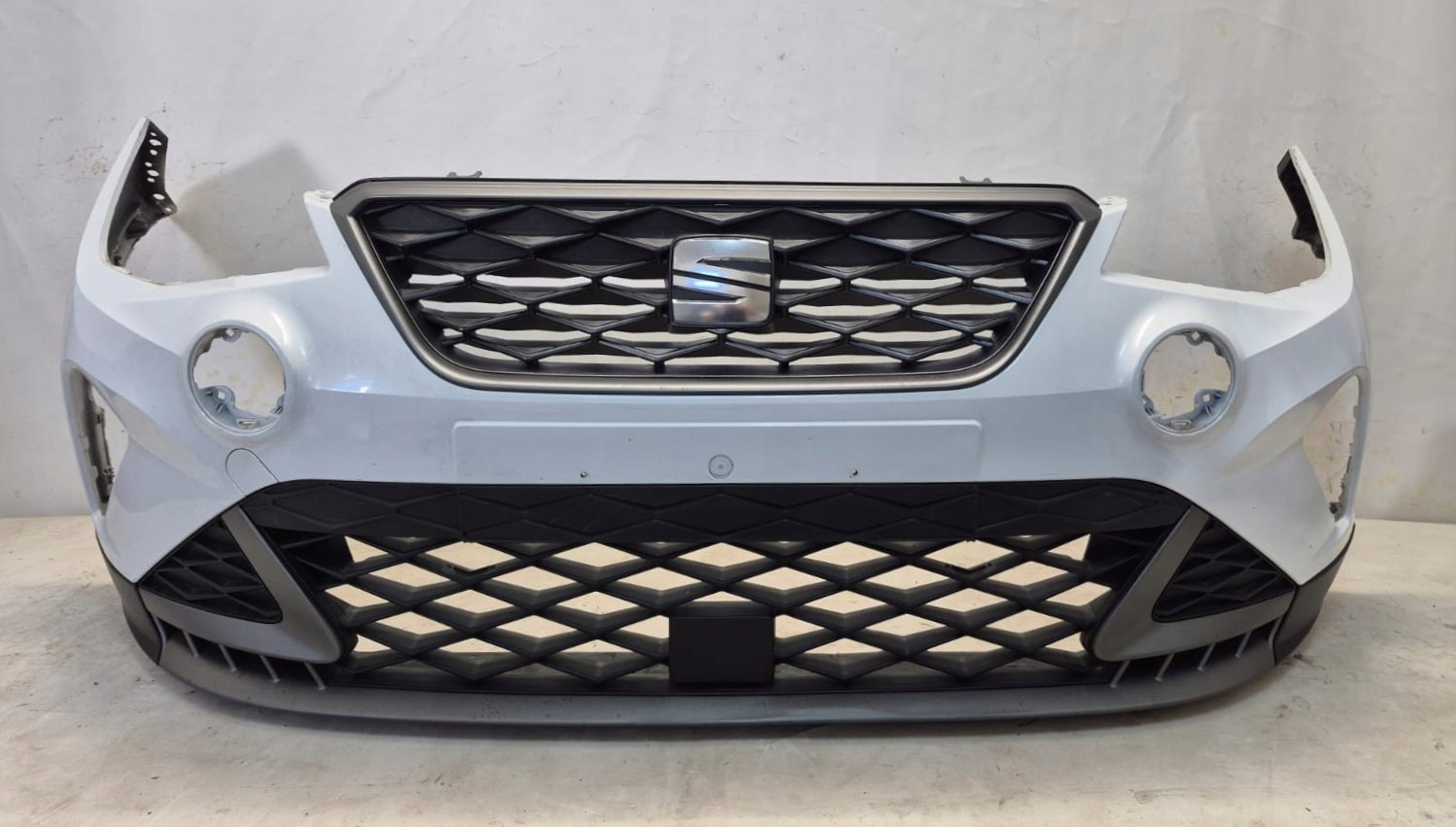SEAT ARONA LIFT FR 21- bumper front front PDC 6F9807221E