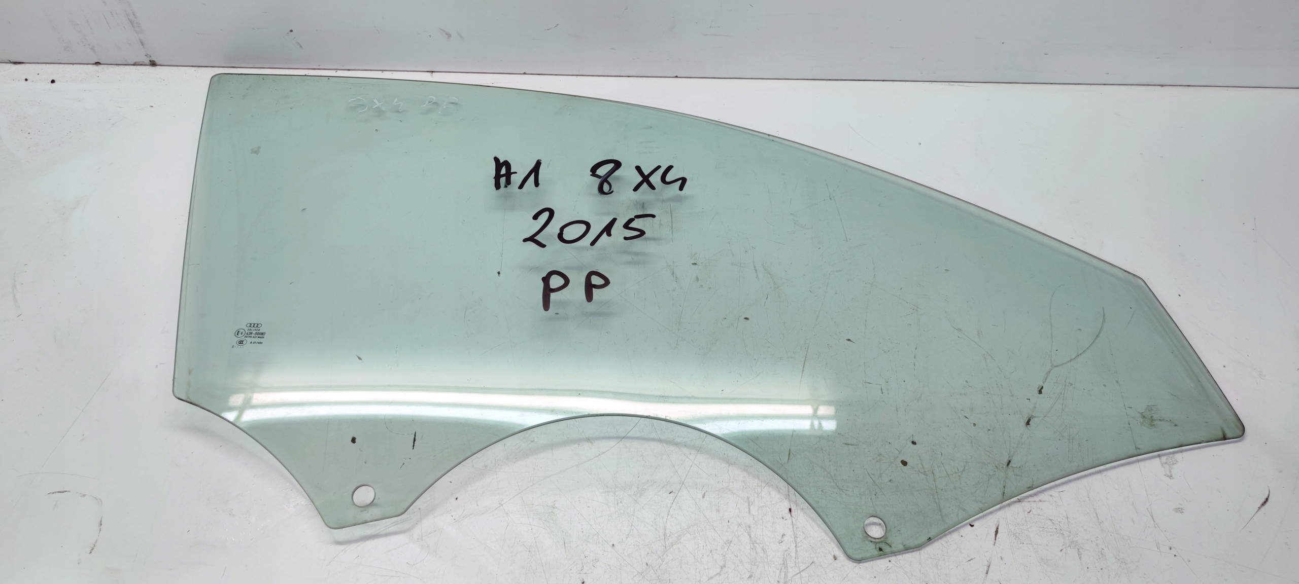 window side door right front AUDI A1 8X LIFT 8X4 2015R