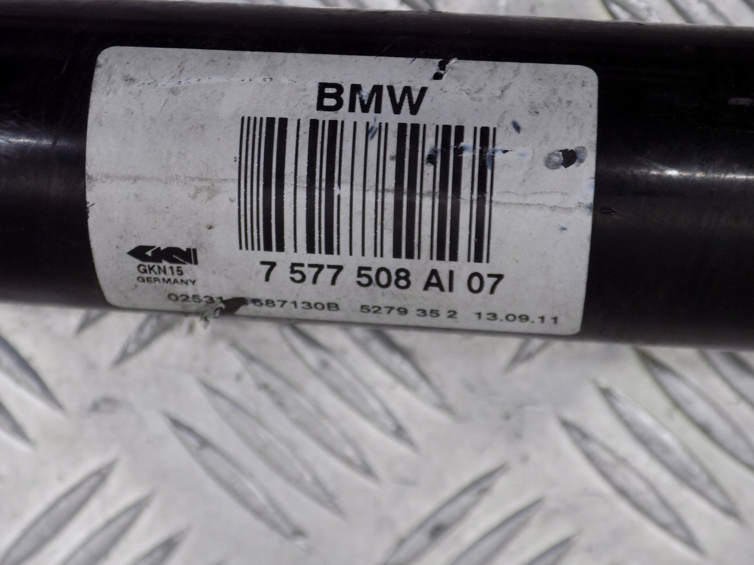BMW F06 F07 semi-axis left 7577507