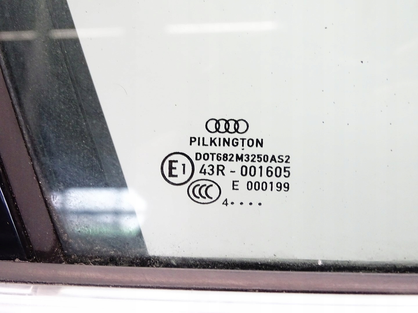 door right front right front AUDI A4 B8 KOMBI sedan LX5Q