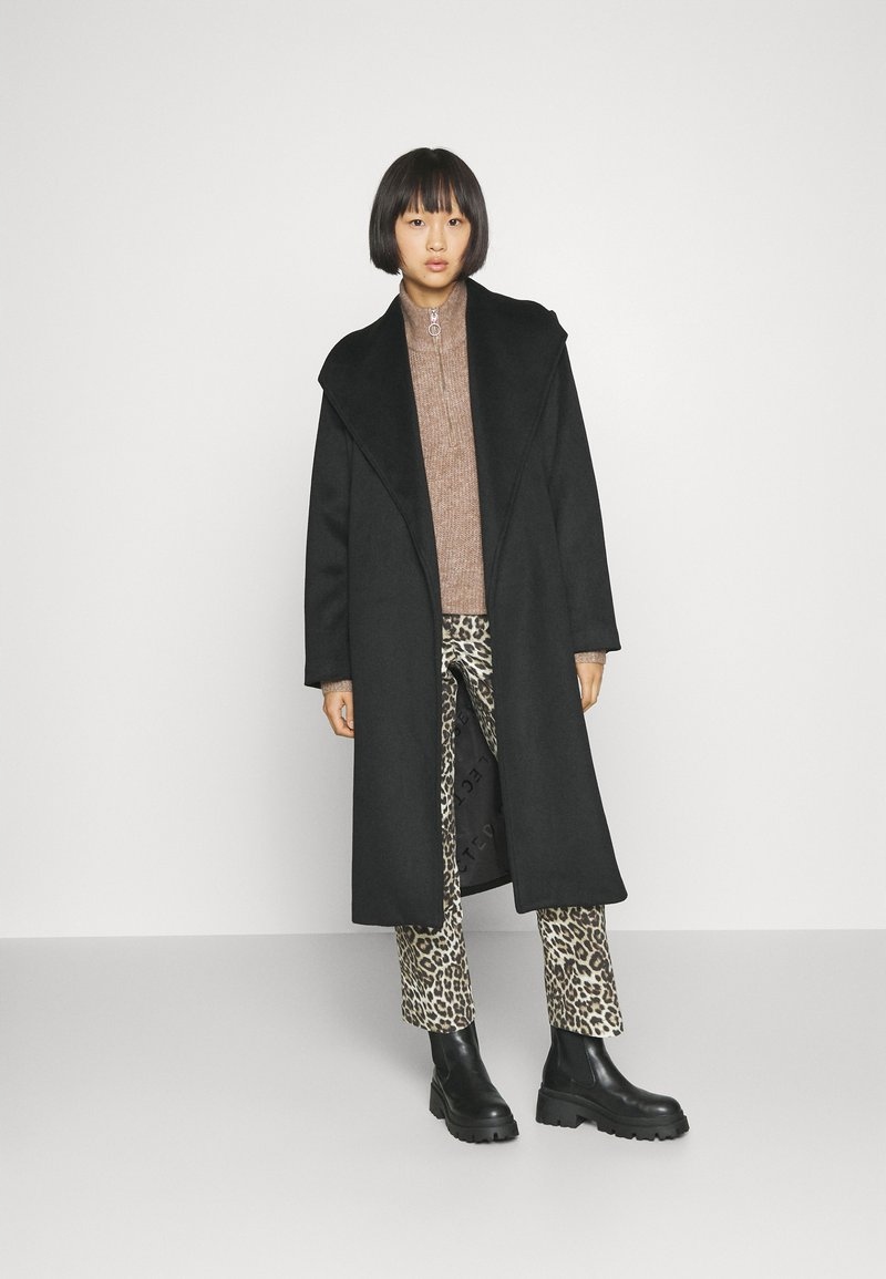 Klasický vlněný kabát Selected Femme 38