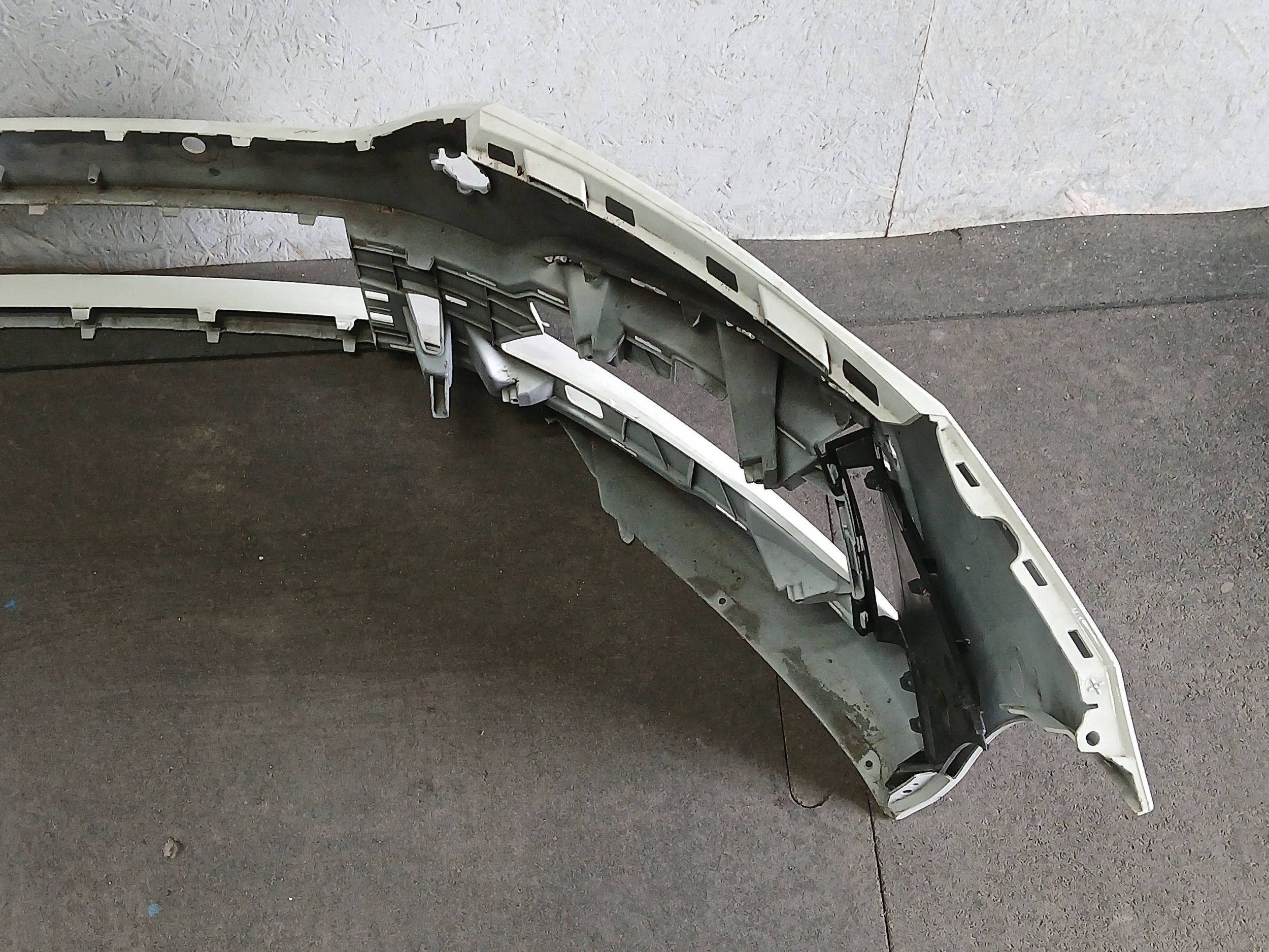 bumper front SKODA OCTAVIA IV 4