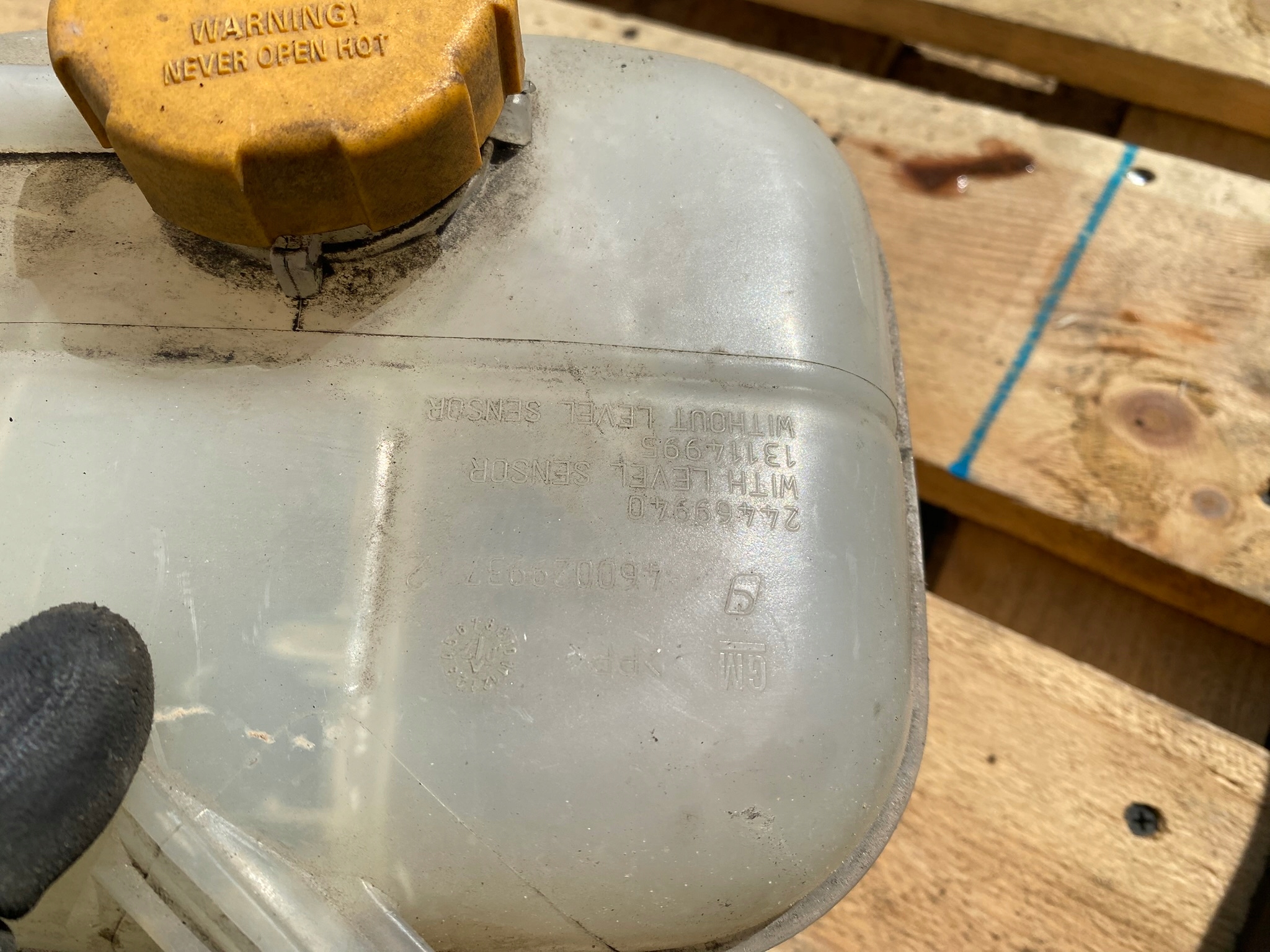 Réservoir eau Opel Astra H 13114995