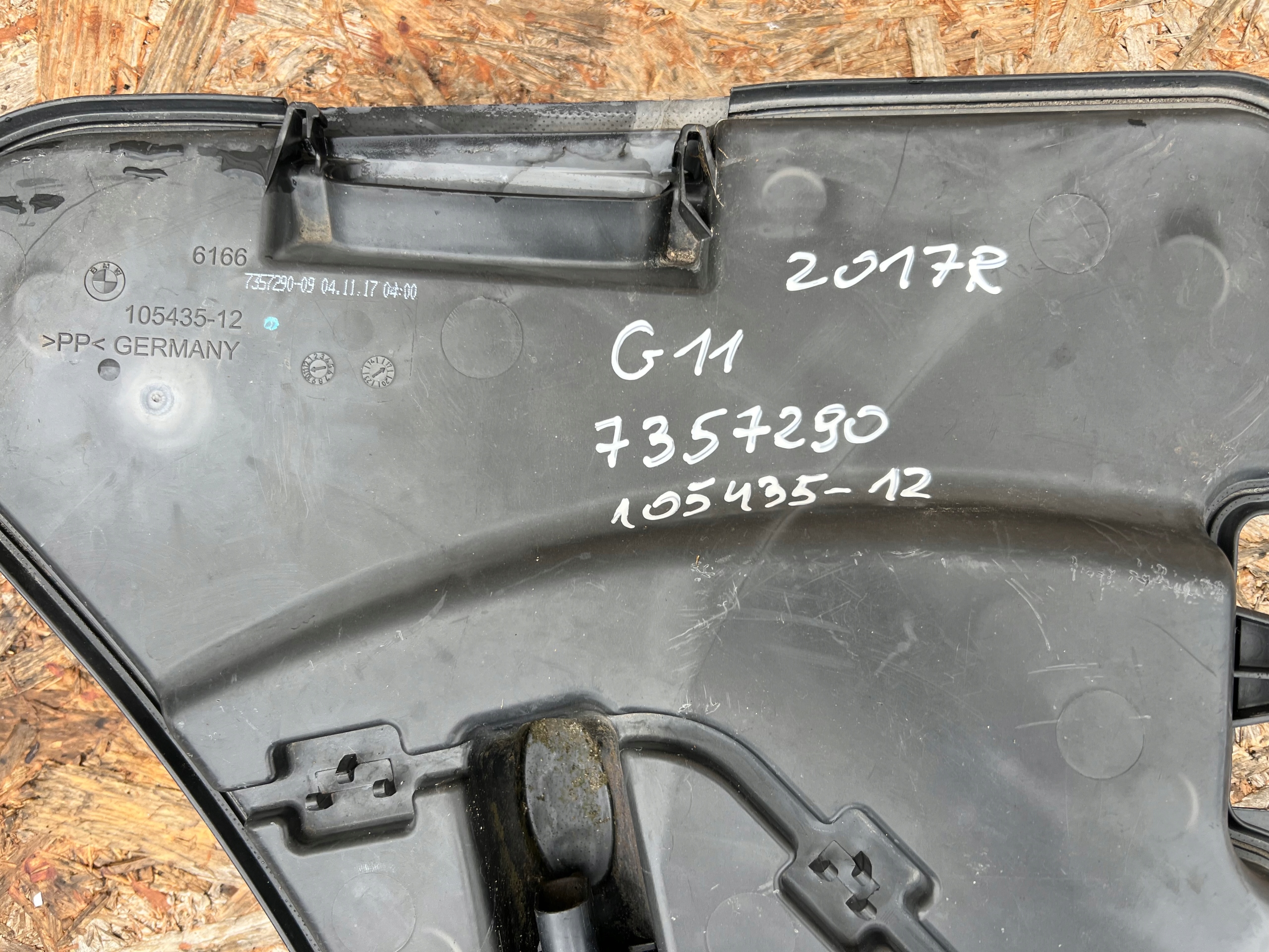 washer fluid tank BMW 7 G11 G12