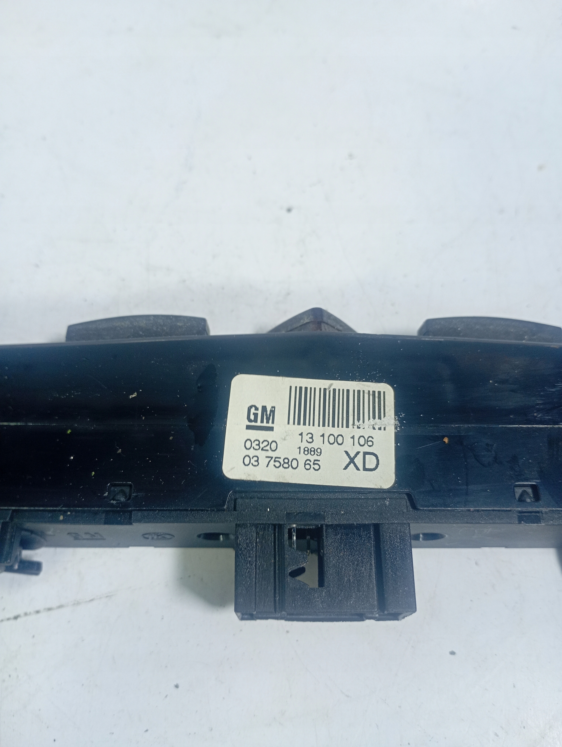 Opel Zafira B 2 06-14 switch light switch of warning lights OE 13100106
