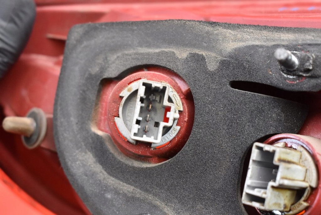 light right rear part rear MAZDA 3 1 and BK sedan 03-06