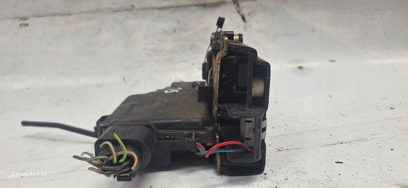 lock door VW GOLF IV 3B18370159