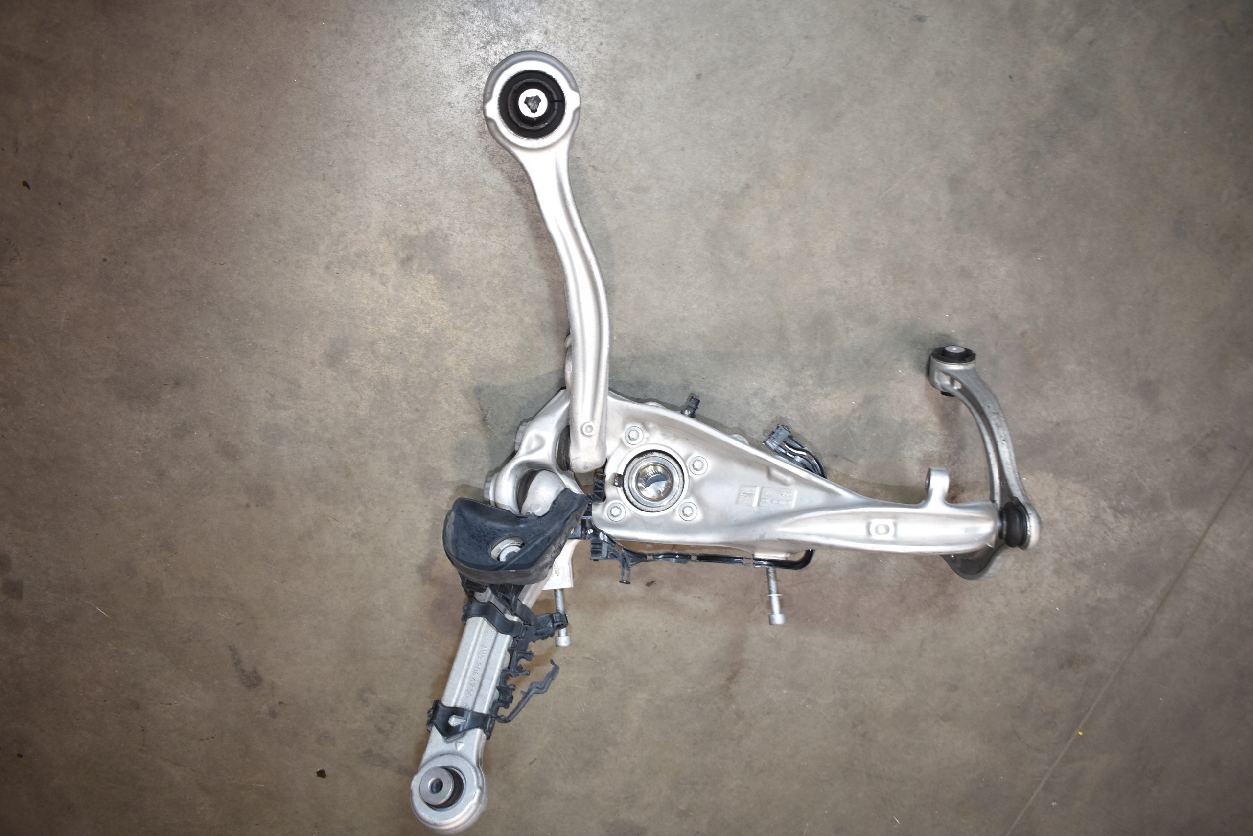 IDEALNE sususpension front front right MERCEDES W206 C63 1