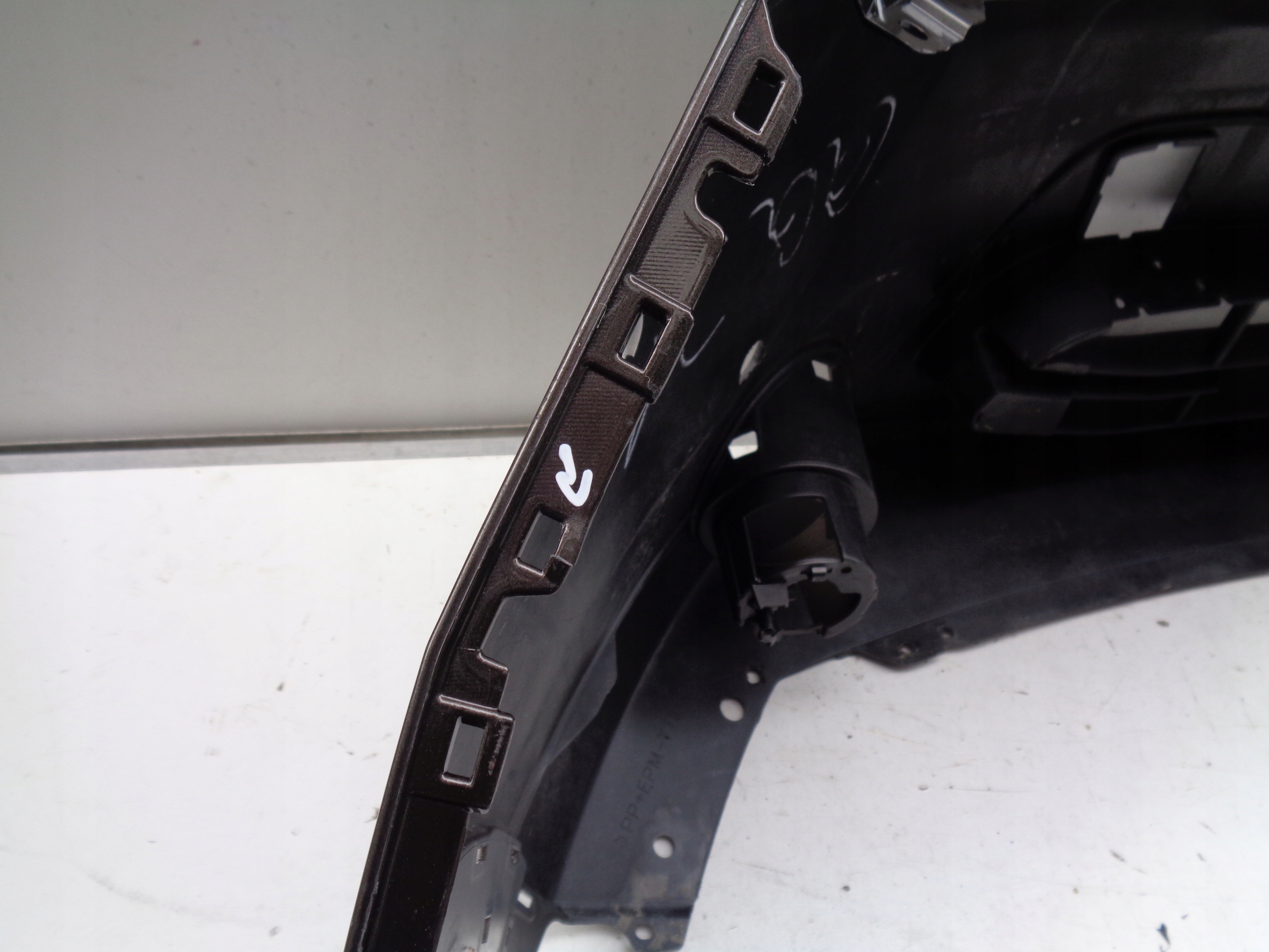 FRONTSTOSSSTANGE NISSAN QASHQAI 13-17 NR 40725
