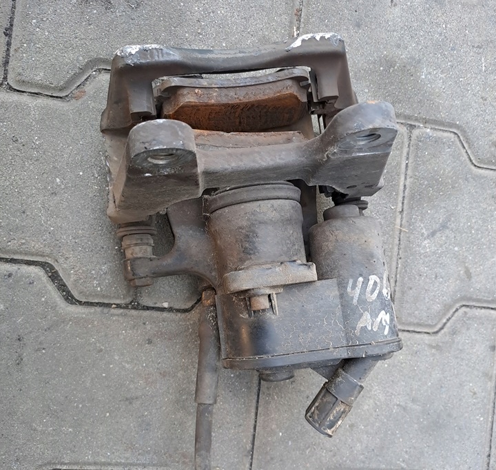 AUDI RS6 C6 ZACISK HAMULCOWY PRAWY TYŁ 5.0 TFSI 0708-D Producent części Audi OE