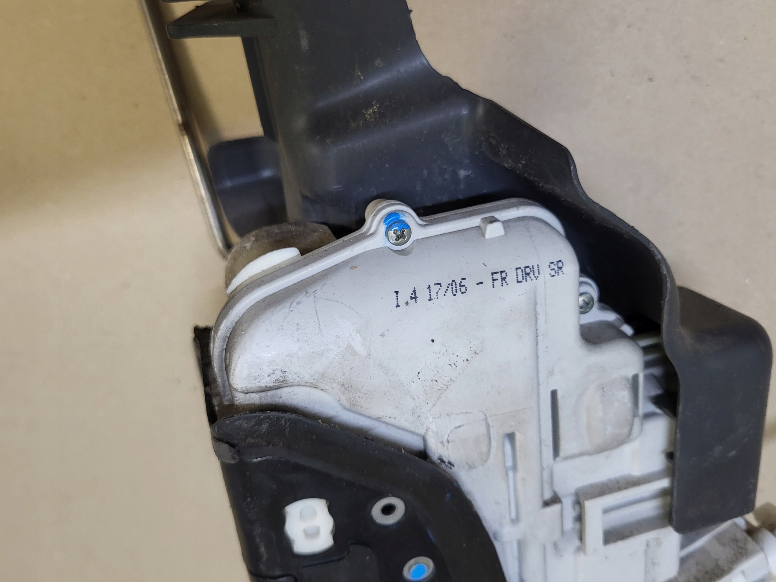 lock door left front 9 PIN rope AUDI A4 B6 B7 8E A8 D3 SEAT EXEO OE EU