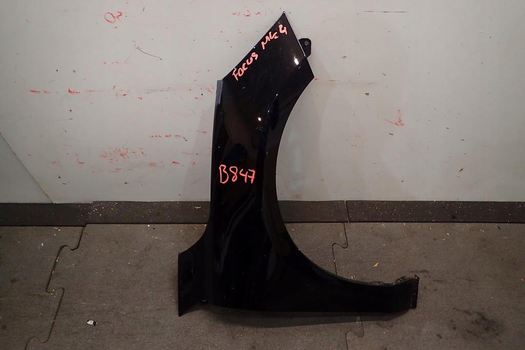 fender front front right FORD FOCUS MK4 18