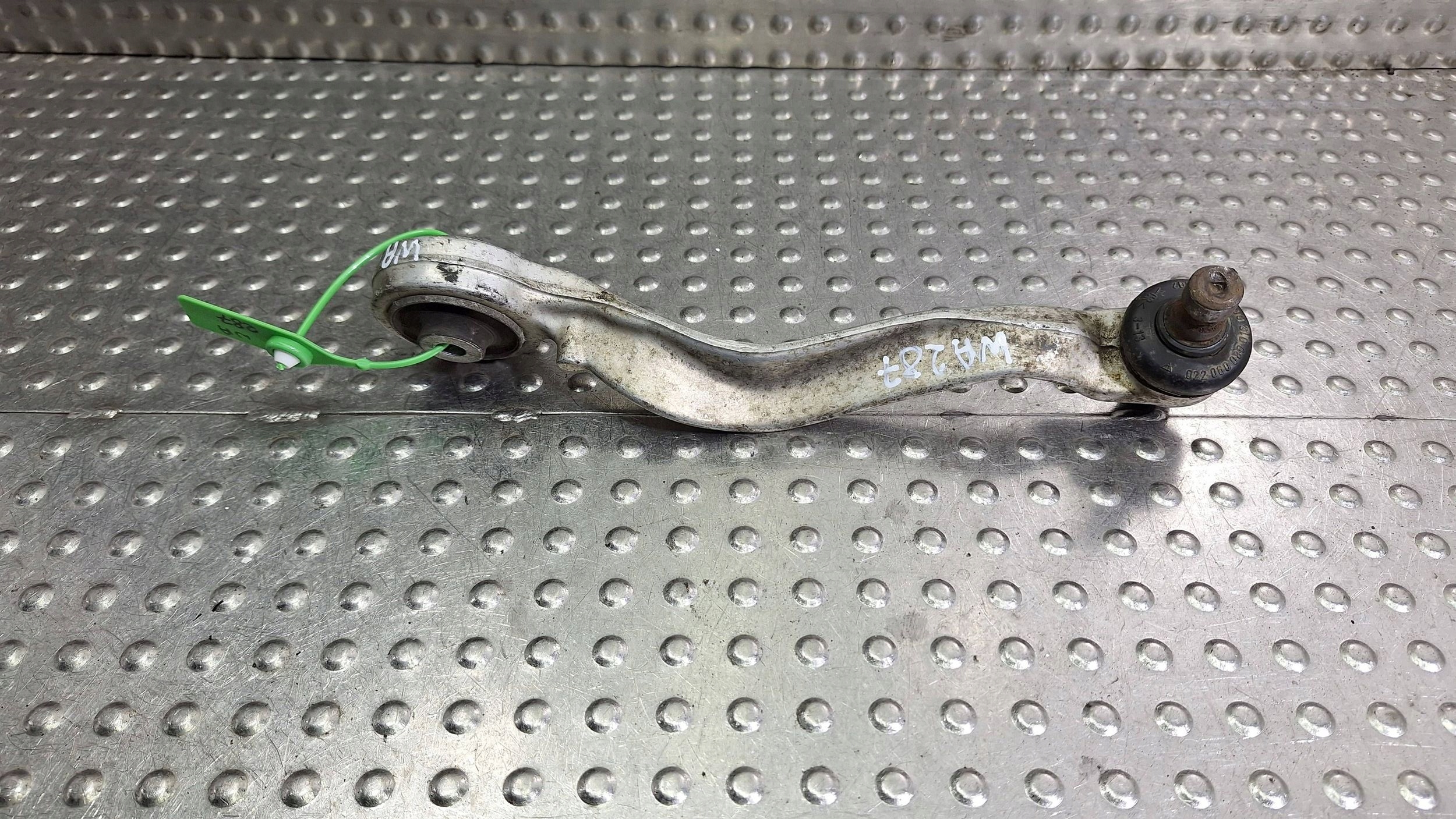 arm left front upper OE 4D0407511F AUDI A4 B6 A6 C5 PASSAT B5 SUPERB and