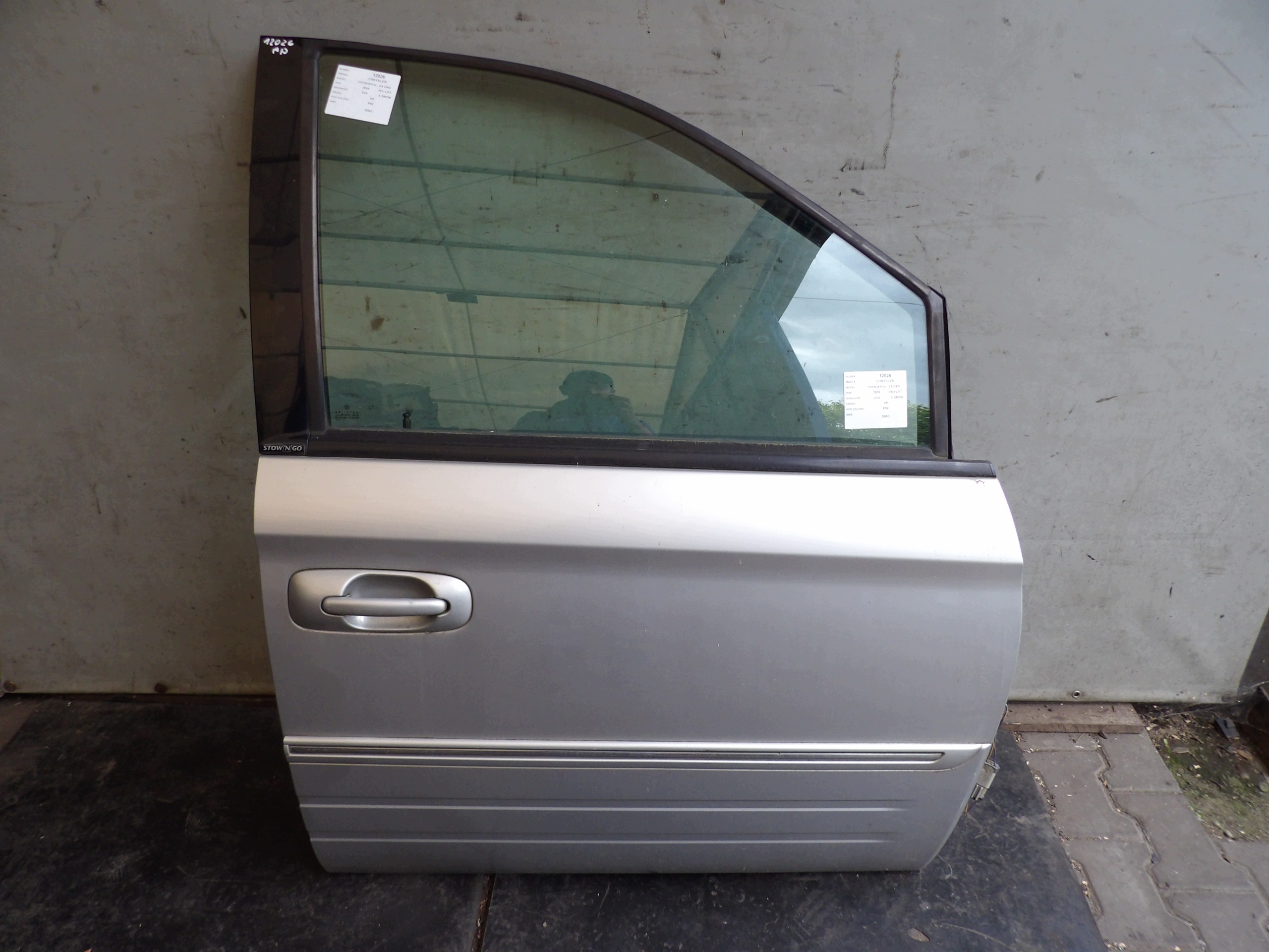 Chrysler Voyager IV door front right PS2
