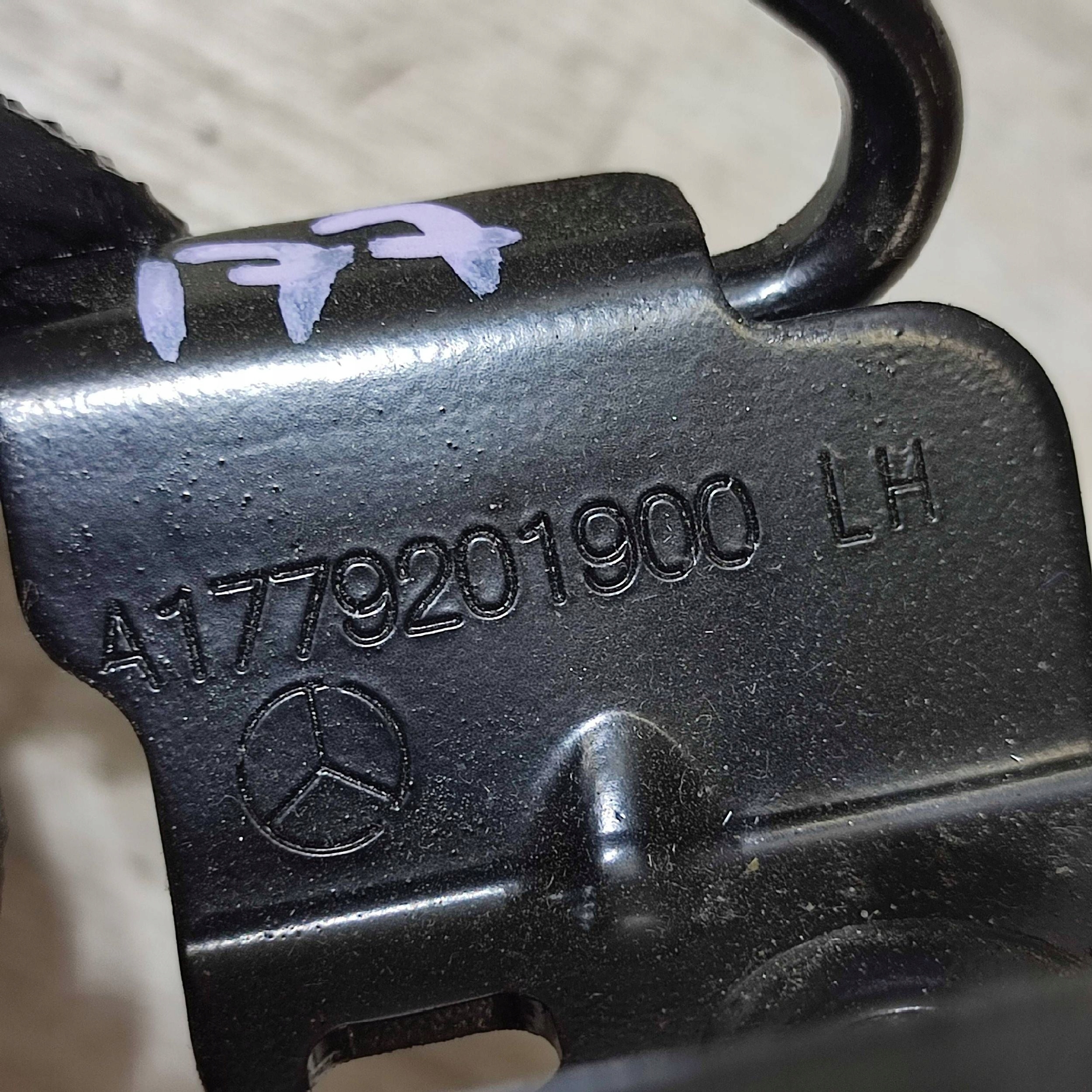 bracket ISOFIX Mercedes-Benz A W177 A1779201900