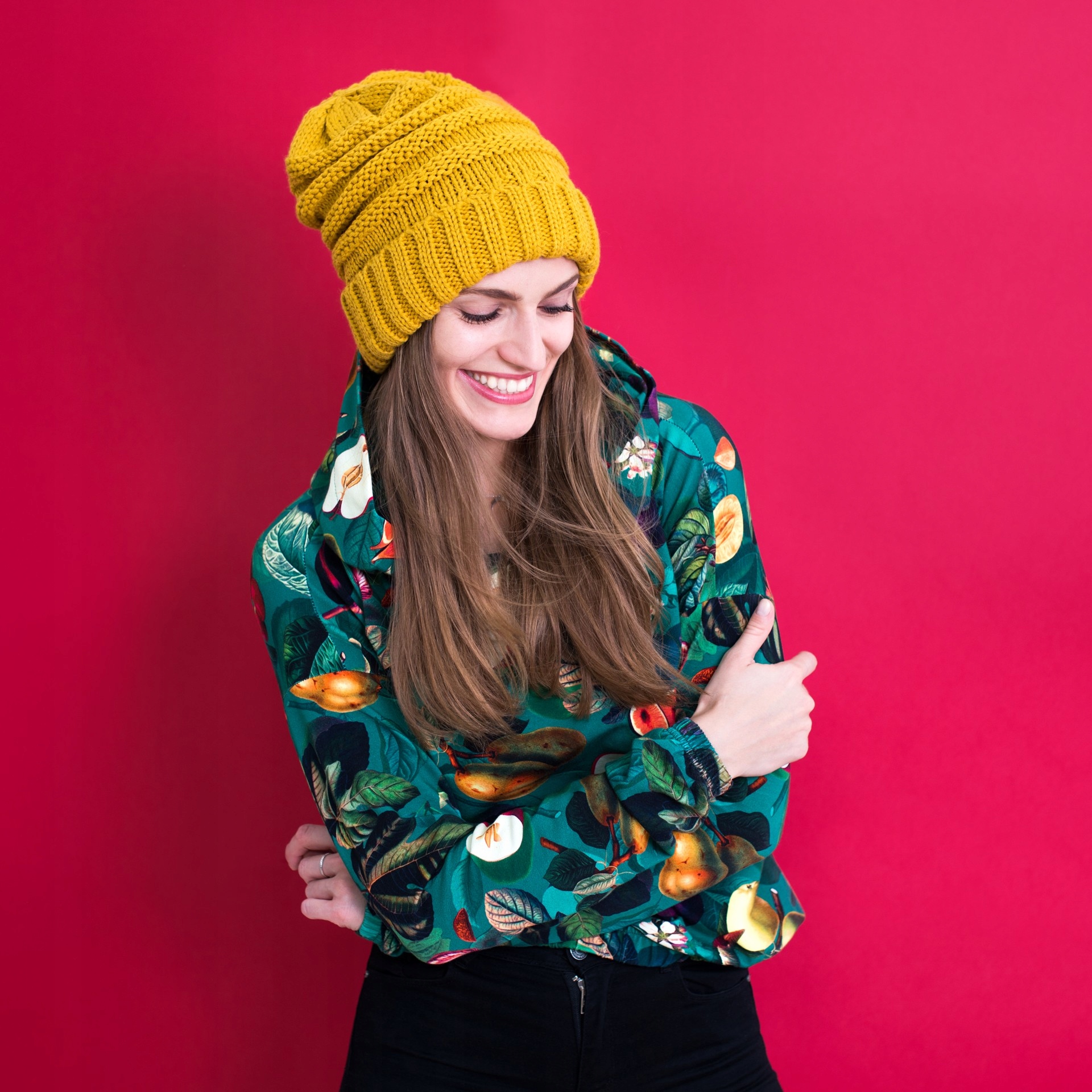 Szaleo wywijana CZAPKA Smurf cz19376-2 Marka Szaleo