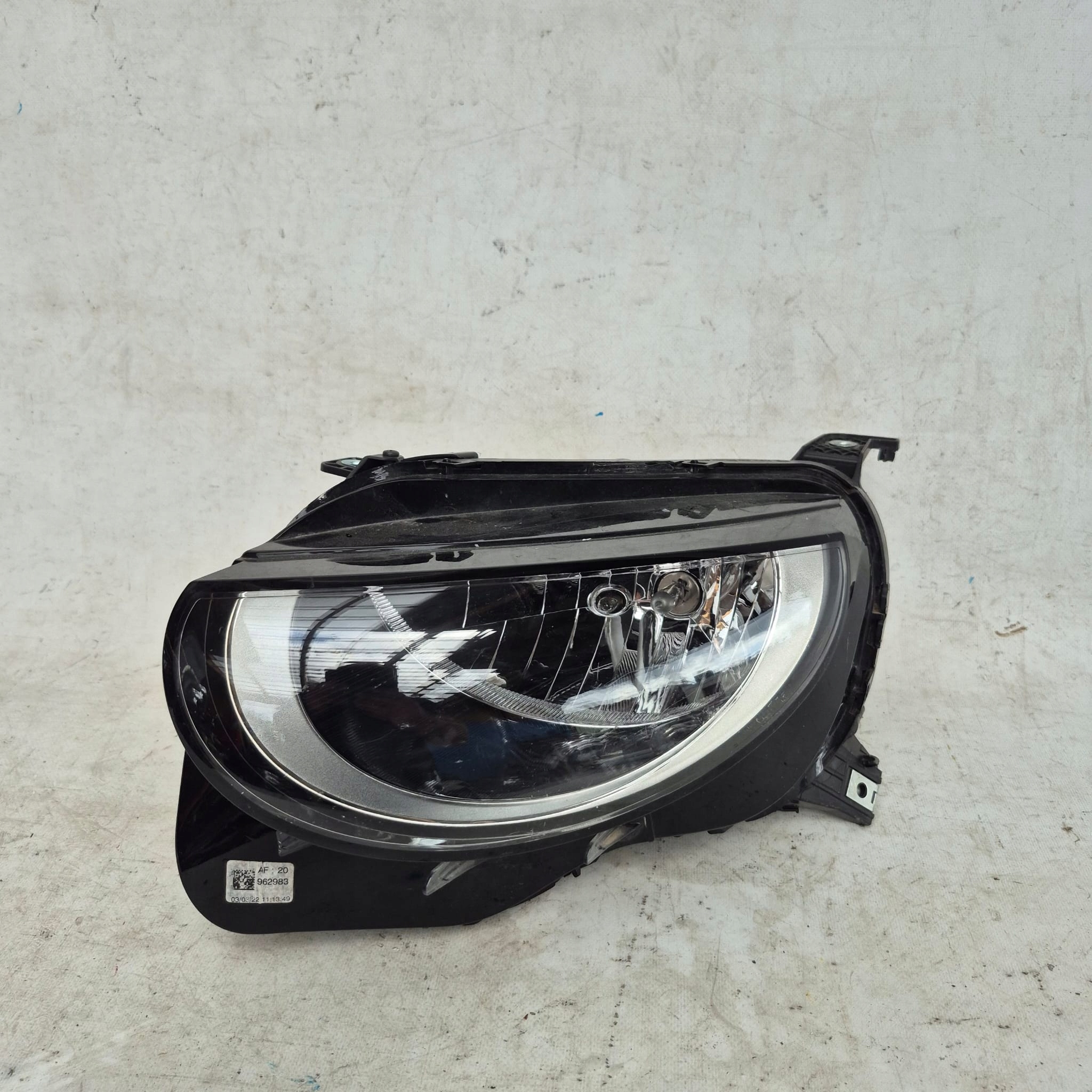 FIAT 500E 20- light left front front 00521400360